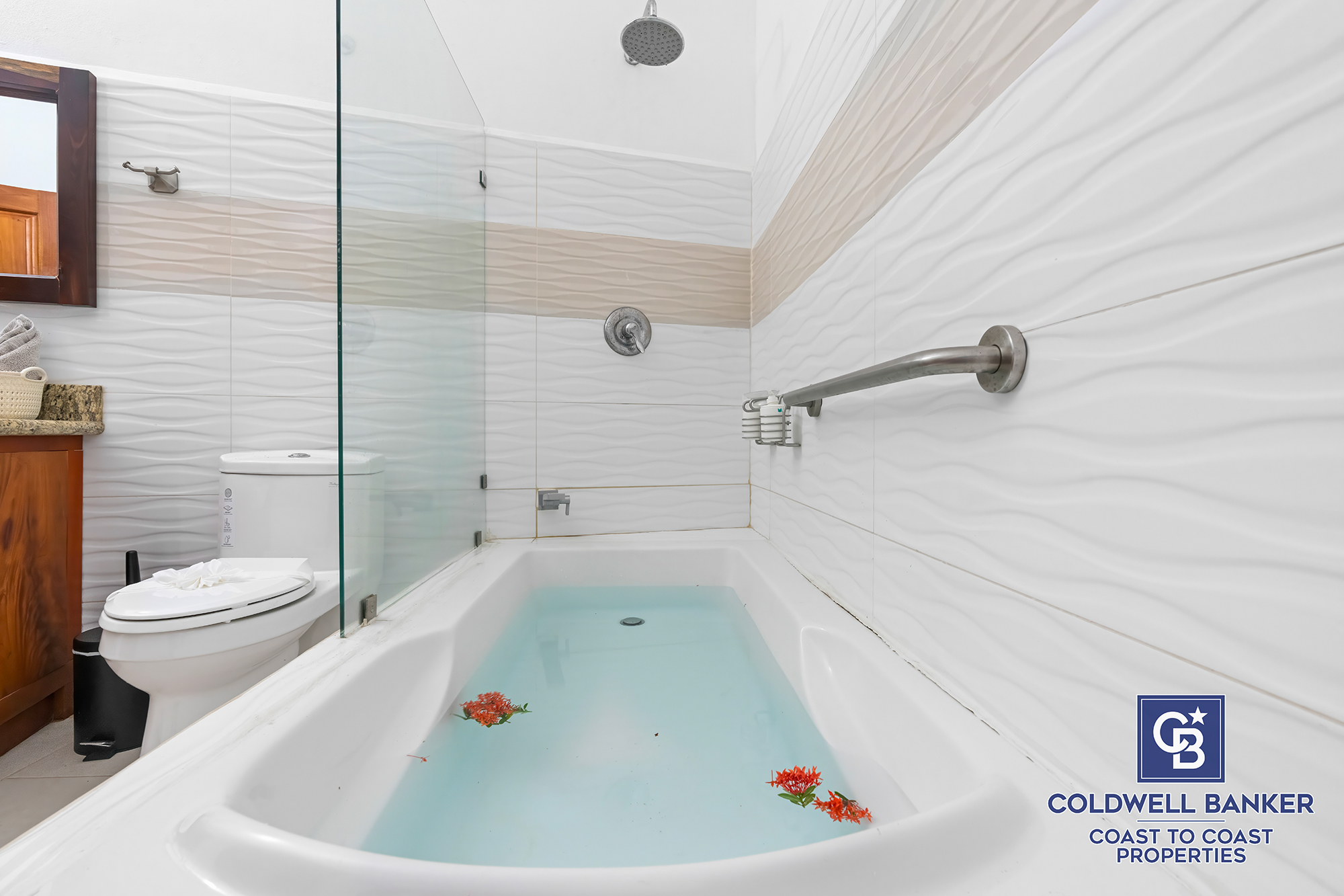 8 bed Single Family Homes For Sale in Playa Negra, Guanacaste - thumb 18