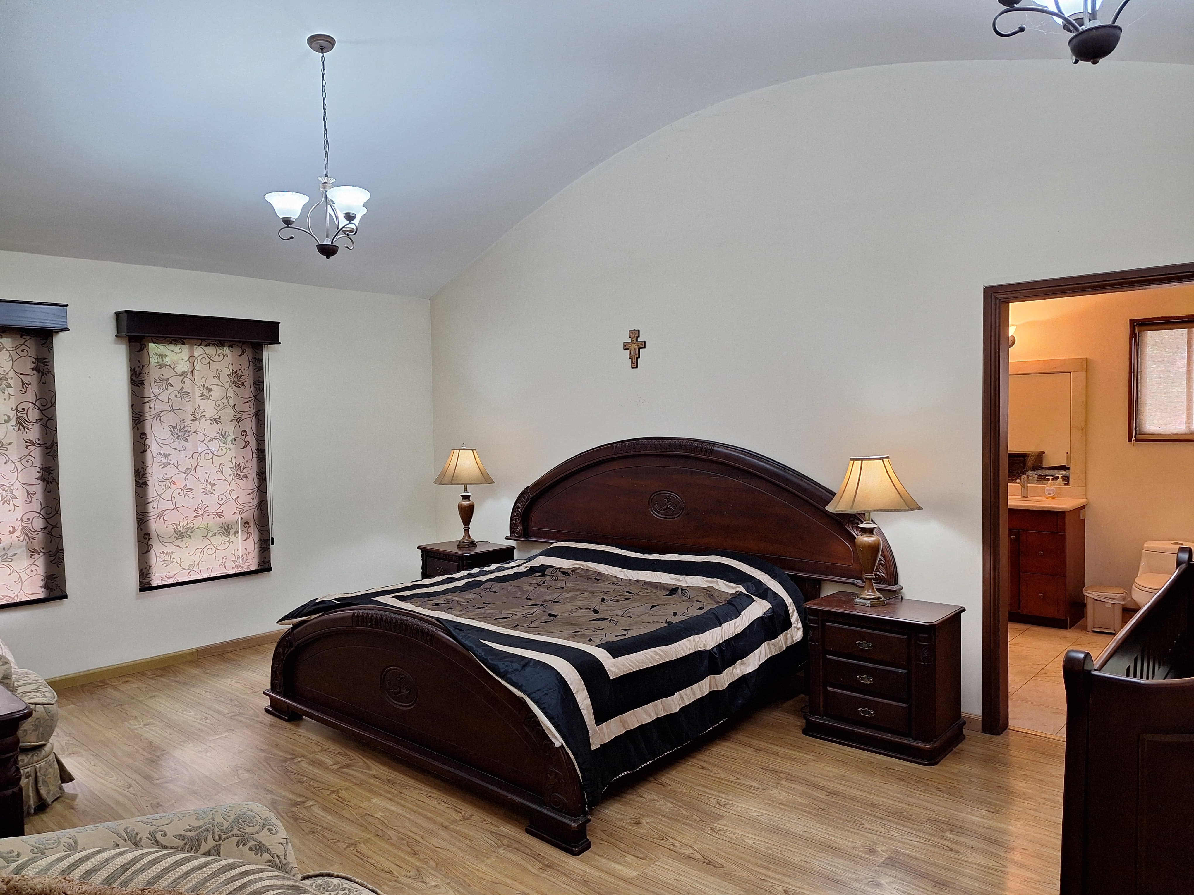 4 bed Single Family Homes For Sale in Escazu, San Jose - thumb 16