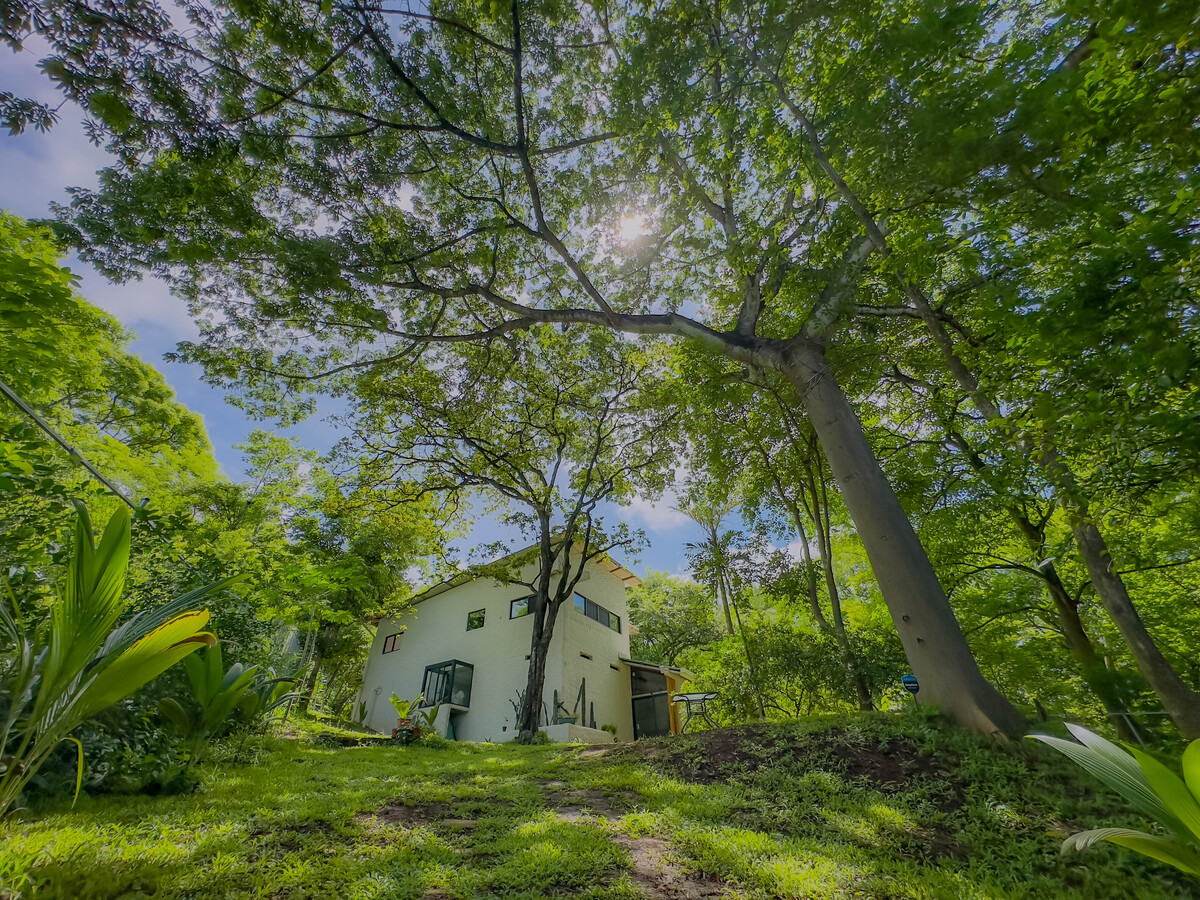 4 bed Single Family Homes For Sale in Sardinal, Guanacaste - thumb 1