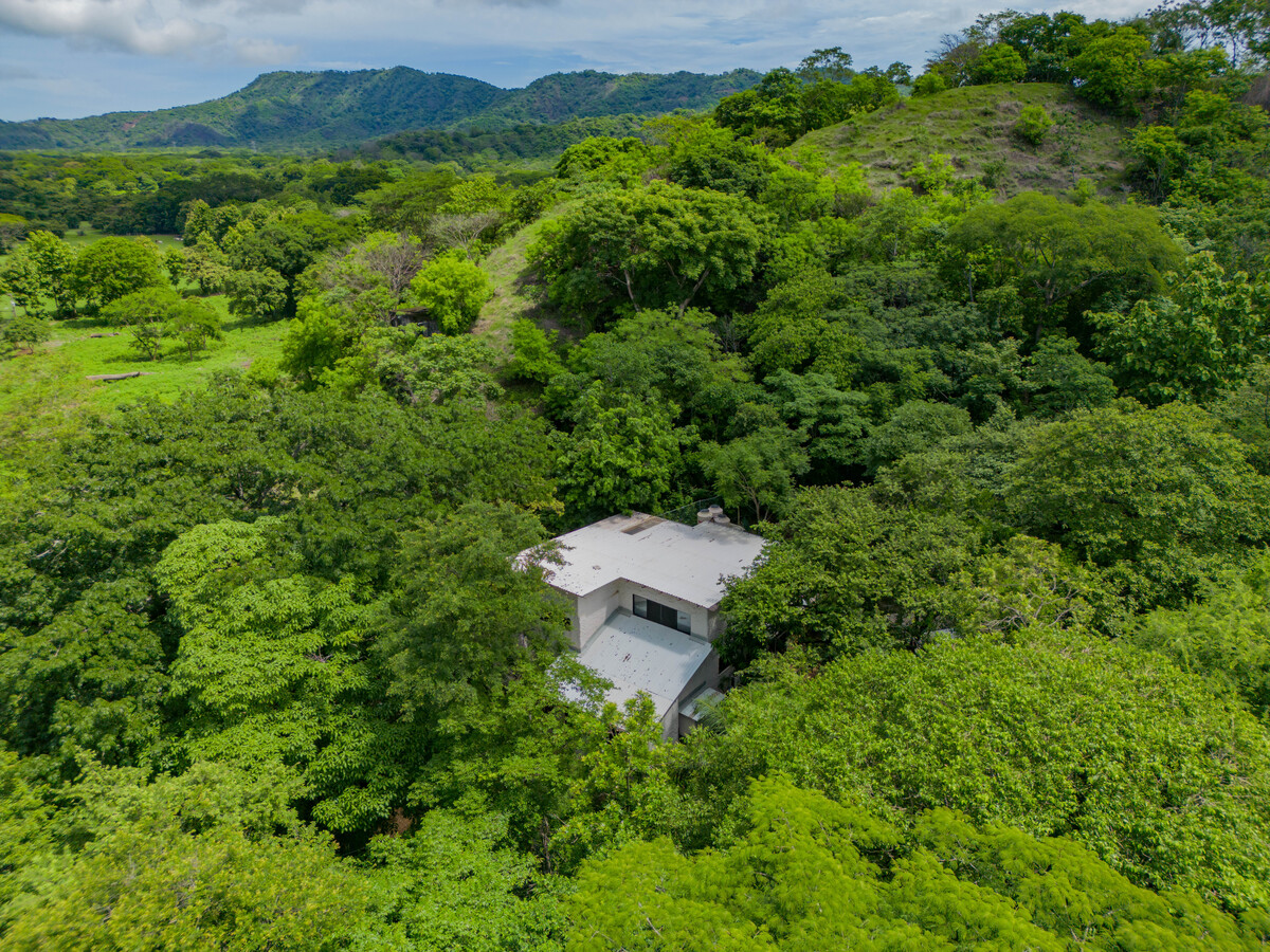 4 bed Single Family Homes For Sale in Sardinal, Guanacaste - thumb 5