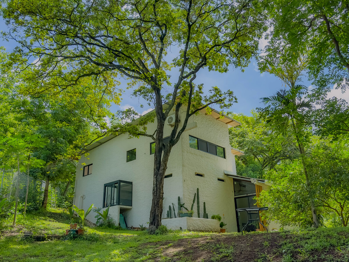 4 bed Single Family Homes For Sale in Sardinal, Guanacaste - thumb 6