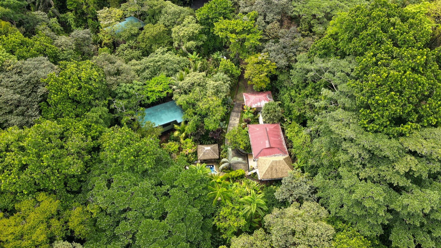 5 bed Single Family Homes For Sale in Ojochal, Puntarenas - thumb 4