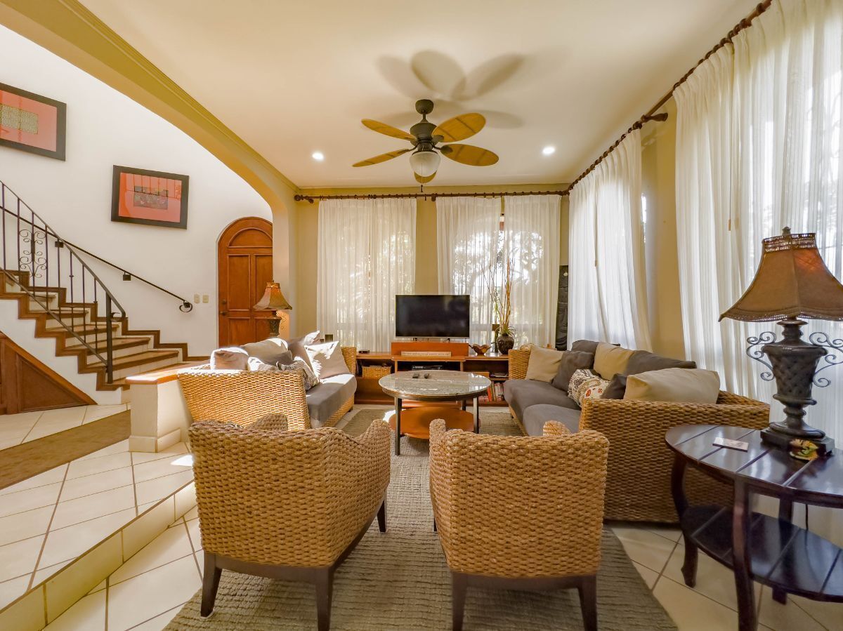 4 bed Single Family Homes For Sale in Playas Del Coco, Guanacaste - thumb 7