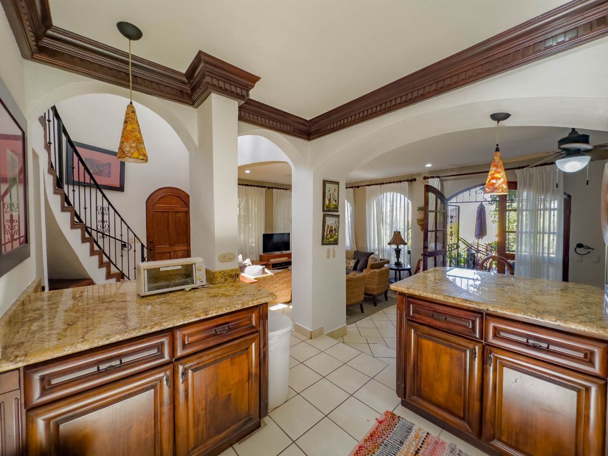 4 bed Single Family Homes For Sale in Playas Del Coco, Guanacaste - thumb 5
