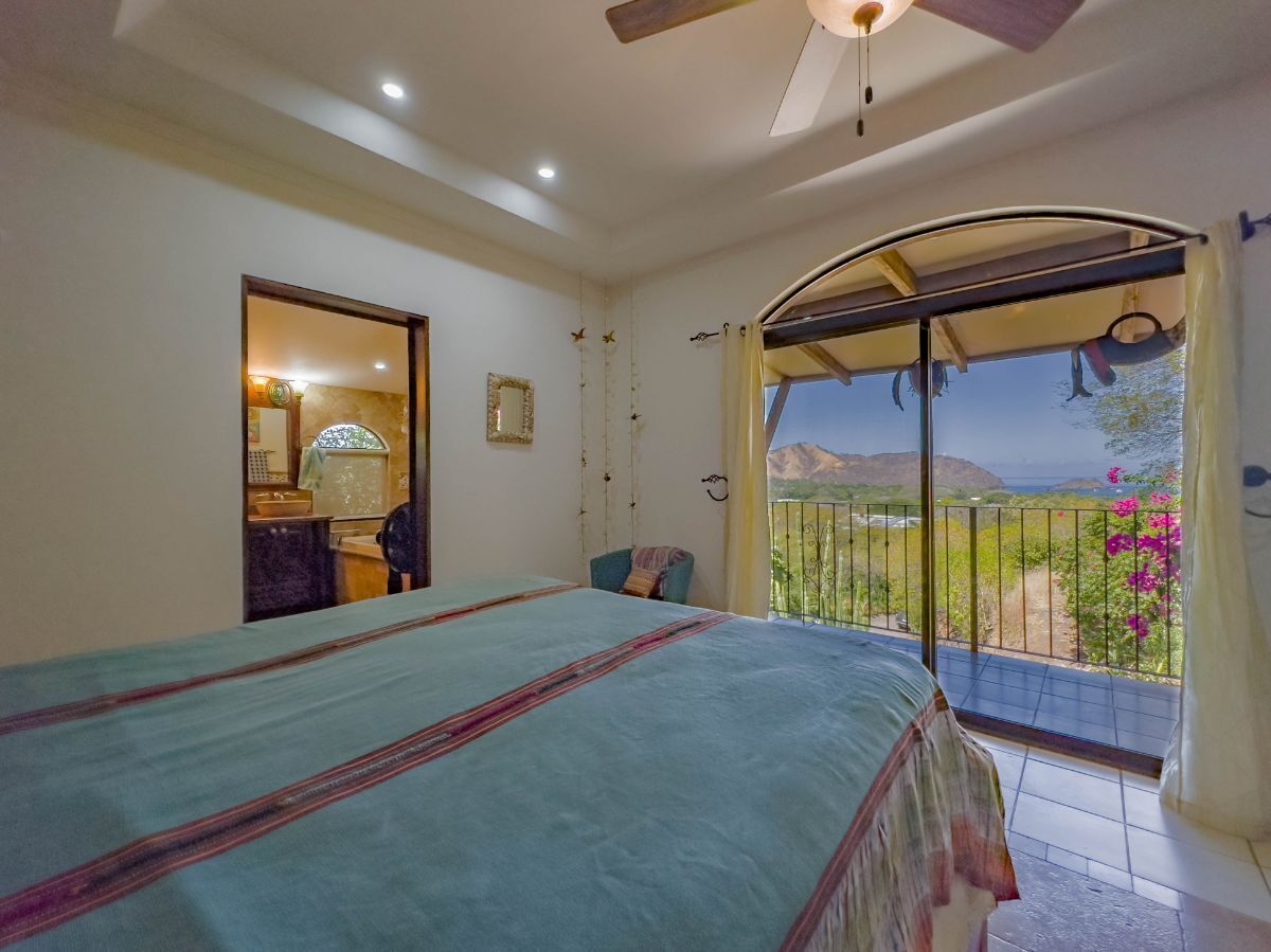 4 bed Single Family Homes For Sale in Playas Del Coco, Guanacaste - thumb 11