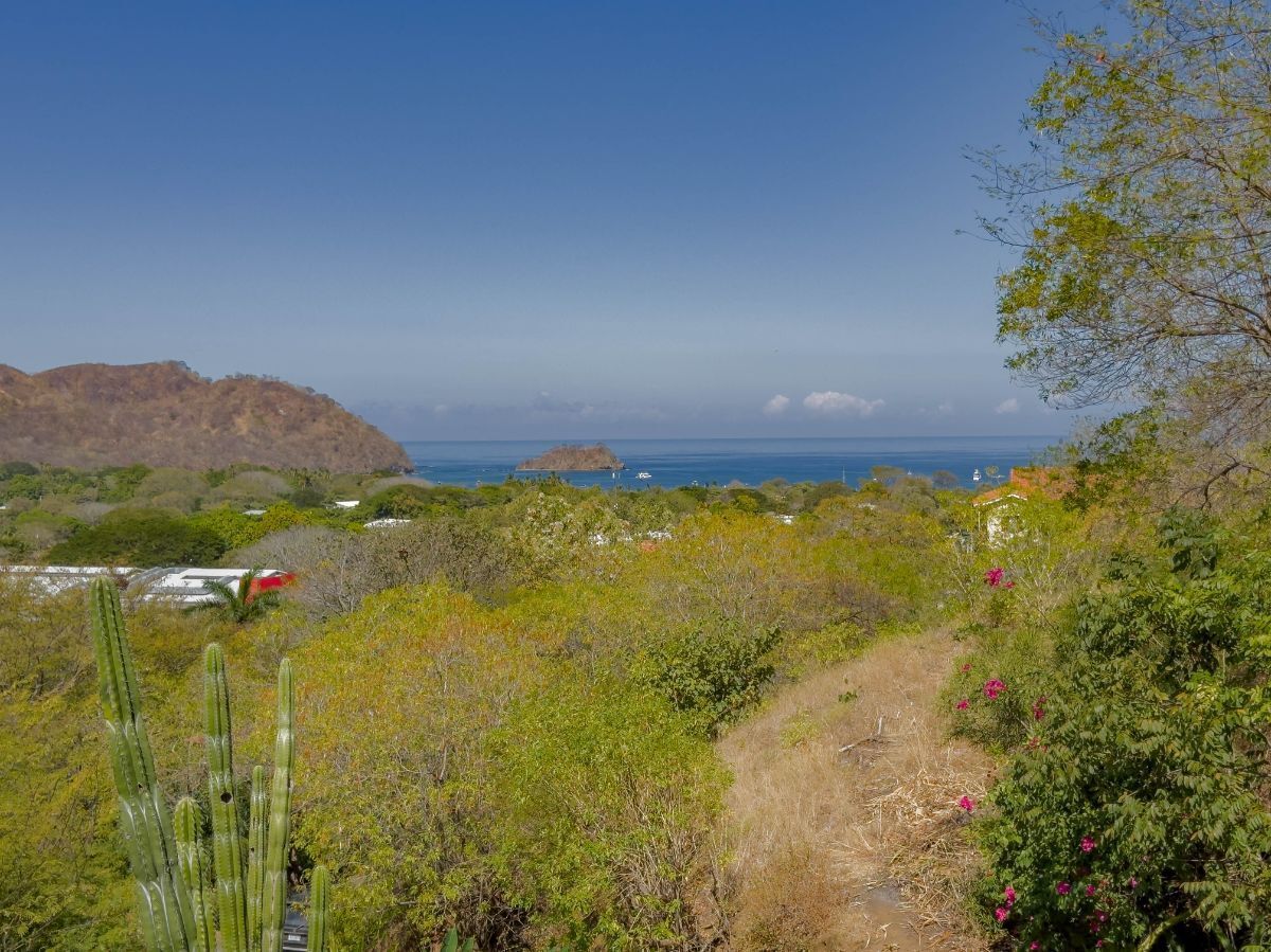 4 bed Single Family Homes For Sale in Playas Del Coco, Guanacaste - thumb 24