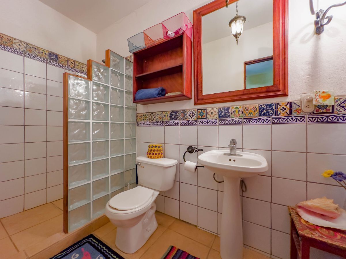 4 bed Single Family Homes For Sale in Playas Del Coco, Guanacaste - thumb 16