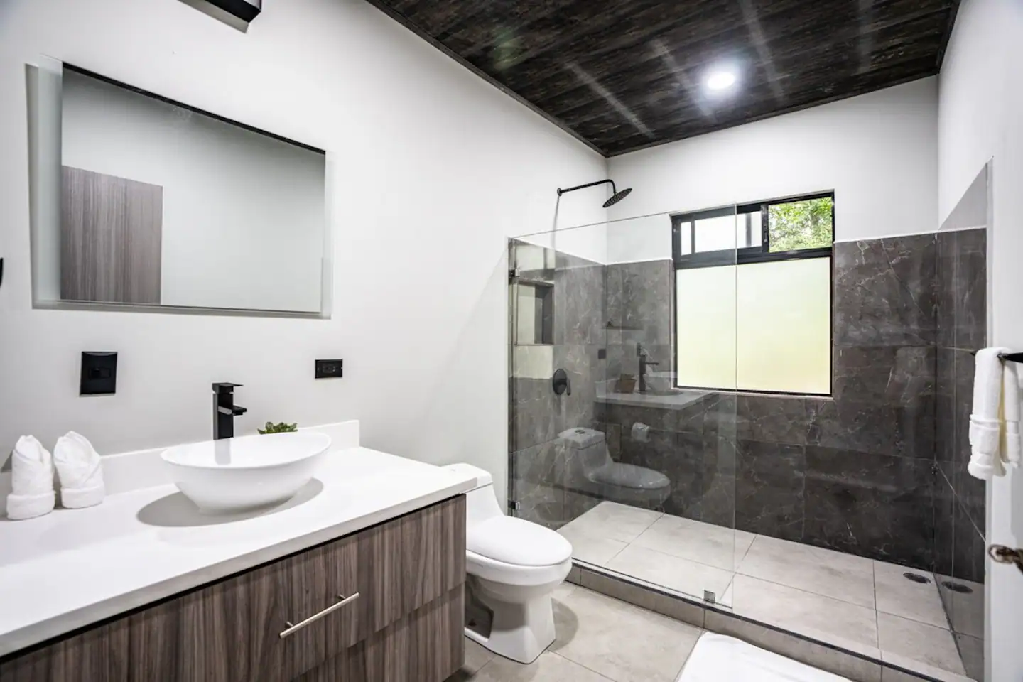 7 bed Single Family Homes For Sale in Jaco, Puntarenas - thumb 20