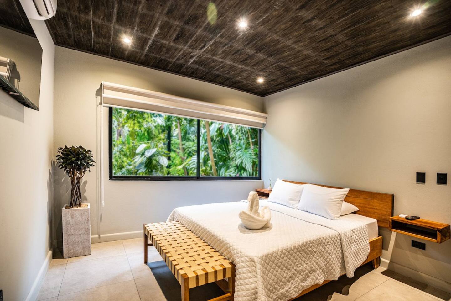 7 bed Single Family Homes For Sale in Jaco, Puntarenas - thumb 2