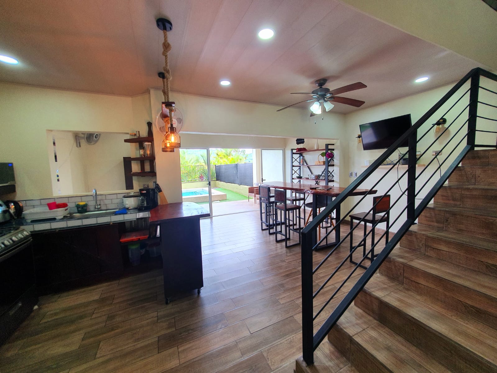 4 bed Single Family Homes For Sale in Atenas, Puntarenas - thumb 4