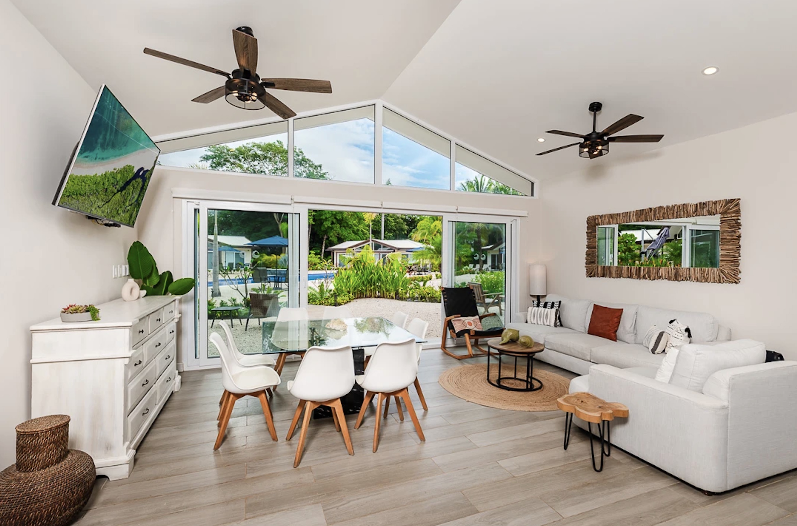 4 bed Single Family Homes For Sale in Avellanas, Guanacaste - thumb 3