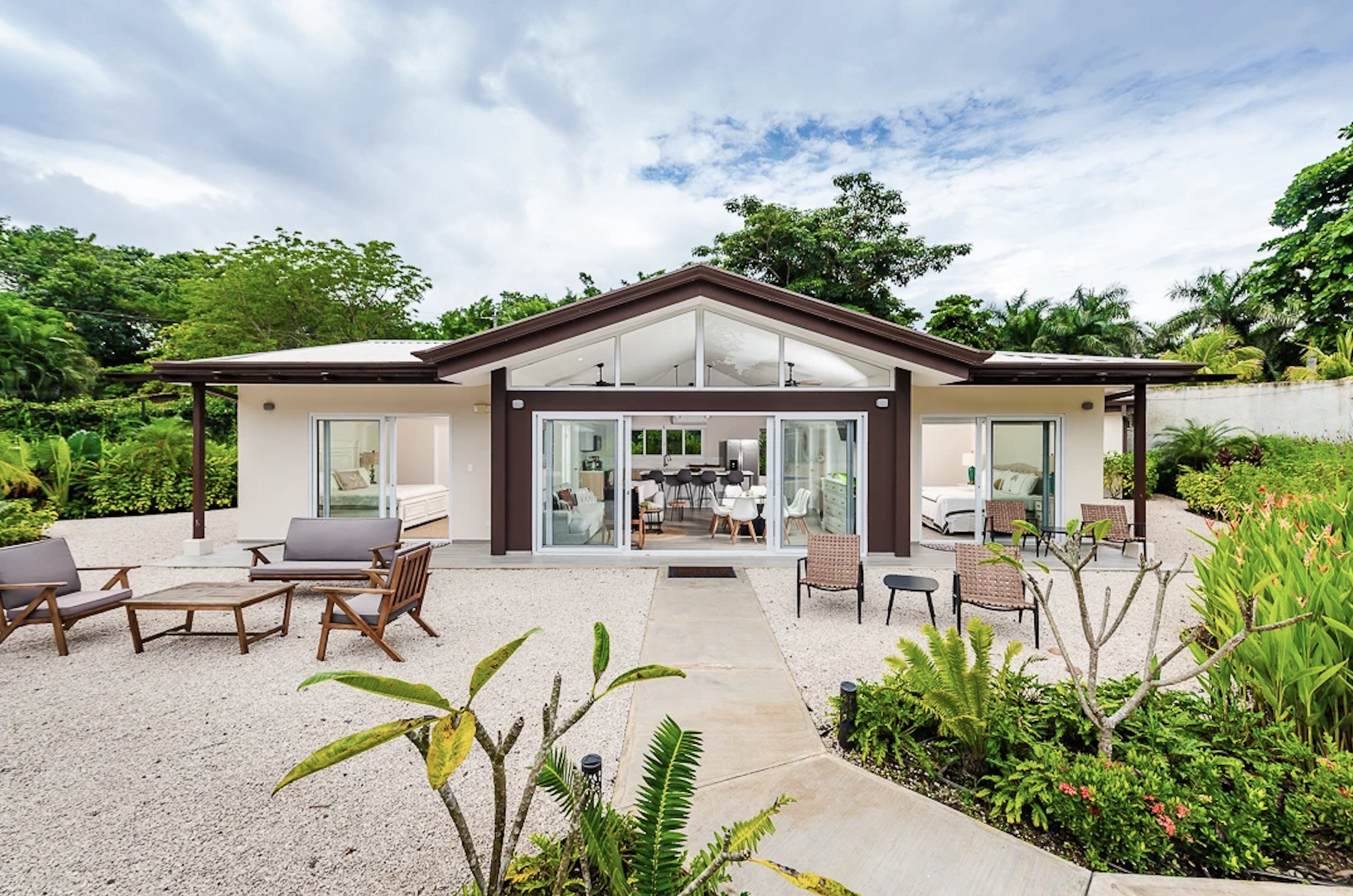 4 bed Single Family Homes For Sale in Avellanas, Guanacaste - thumb 2