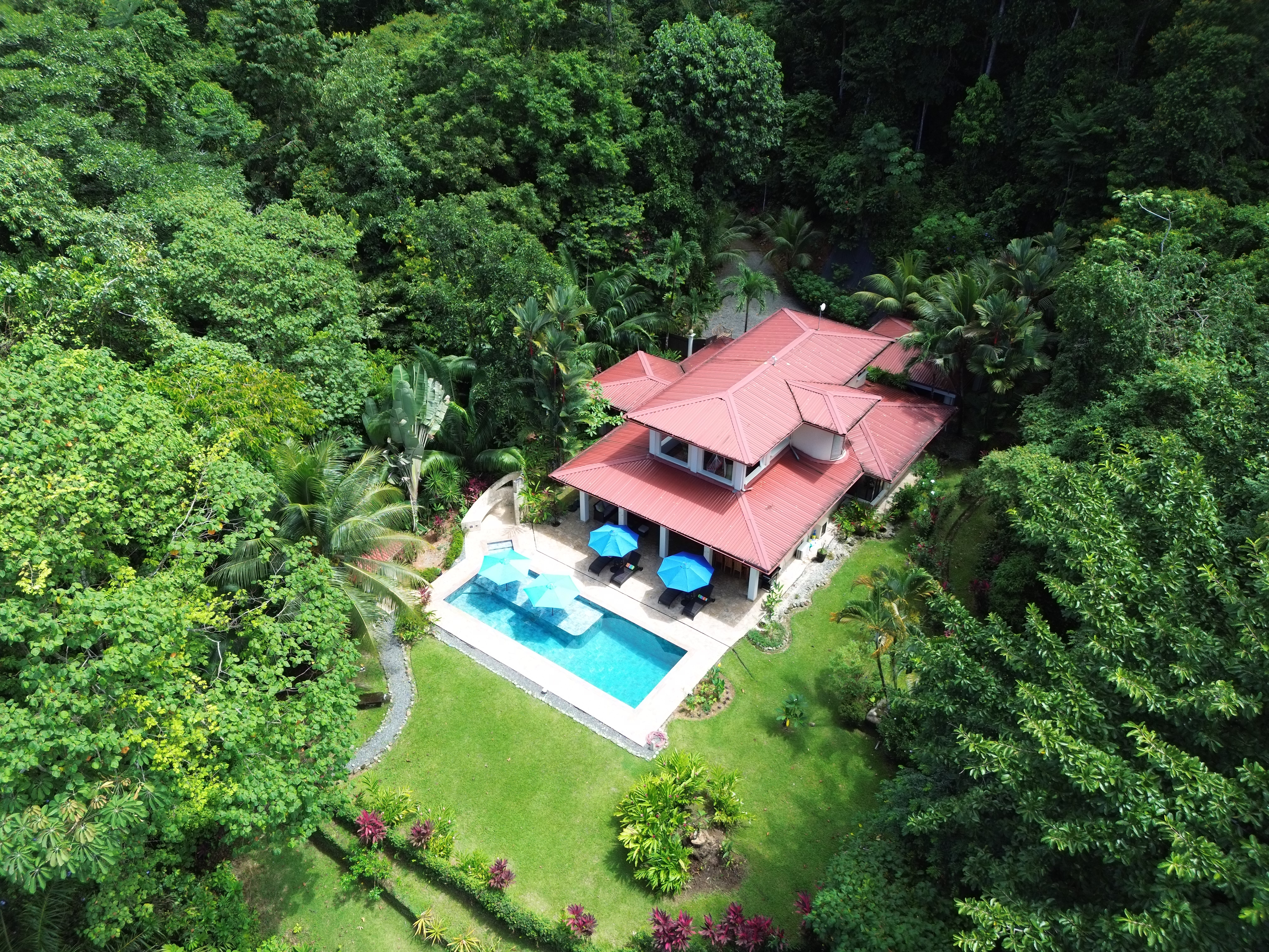 4 bed Single Family Homes For Sale in Ojochal, Puntarenas - thumb 3