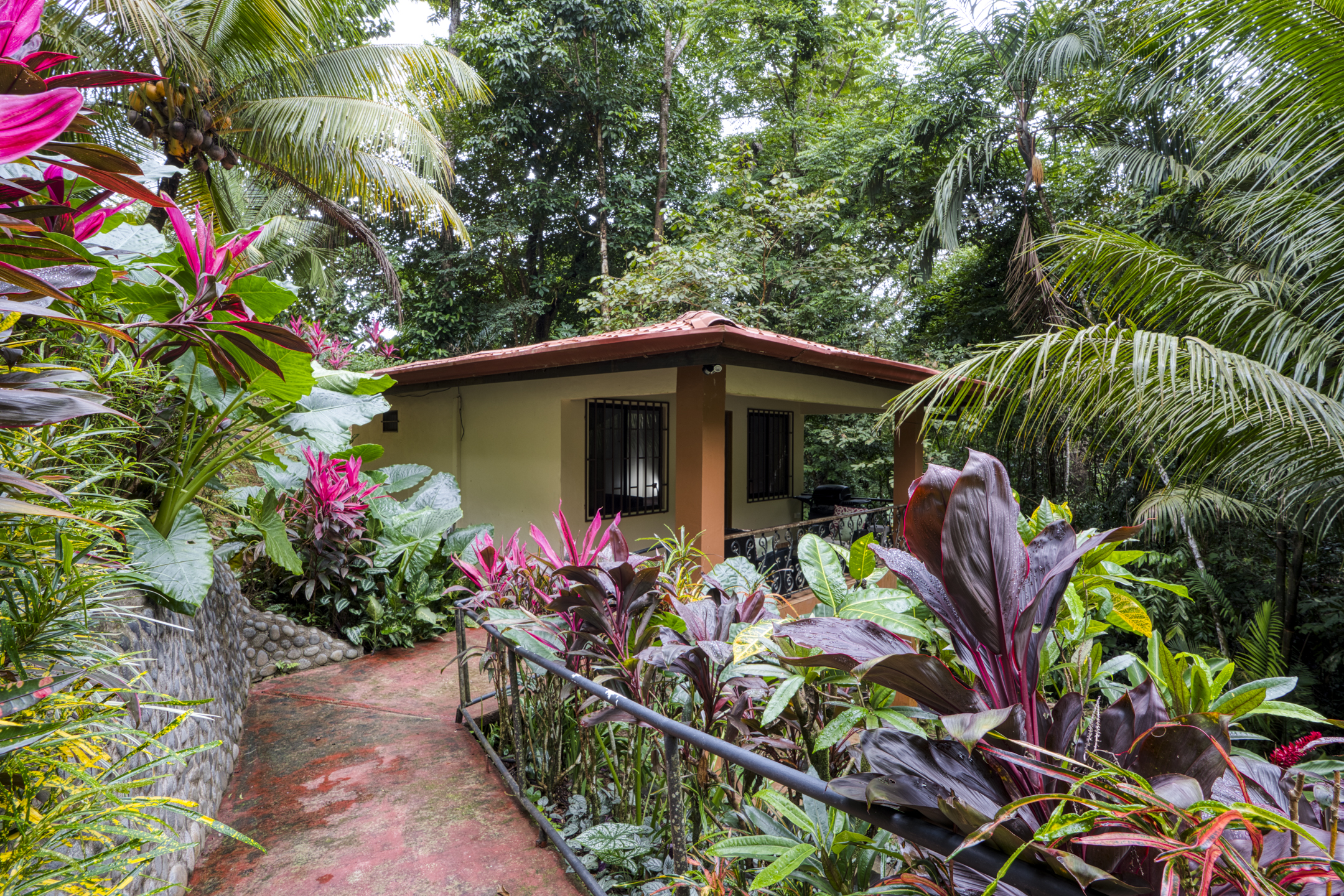 4 bed Single Family Homes For Sale in Ojochal, Puntarenas - thumb 18