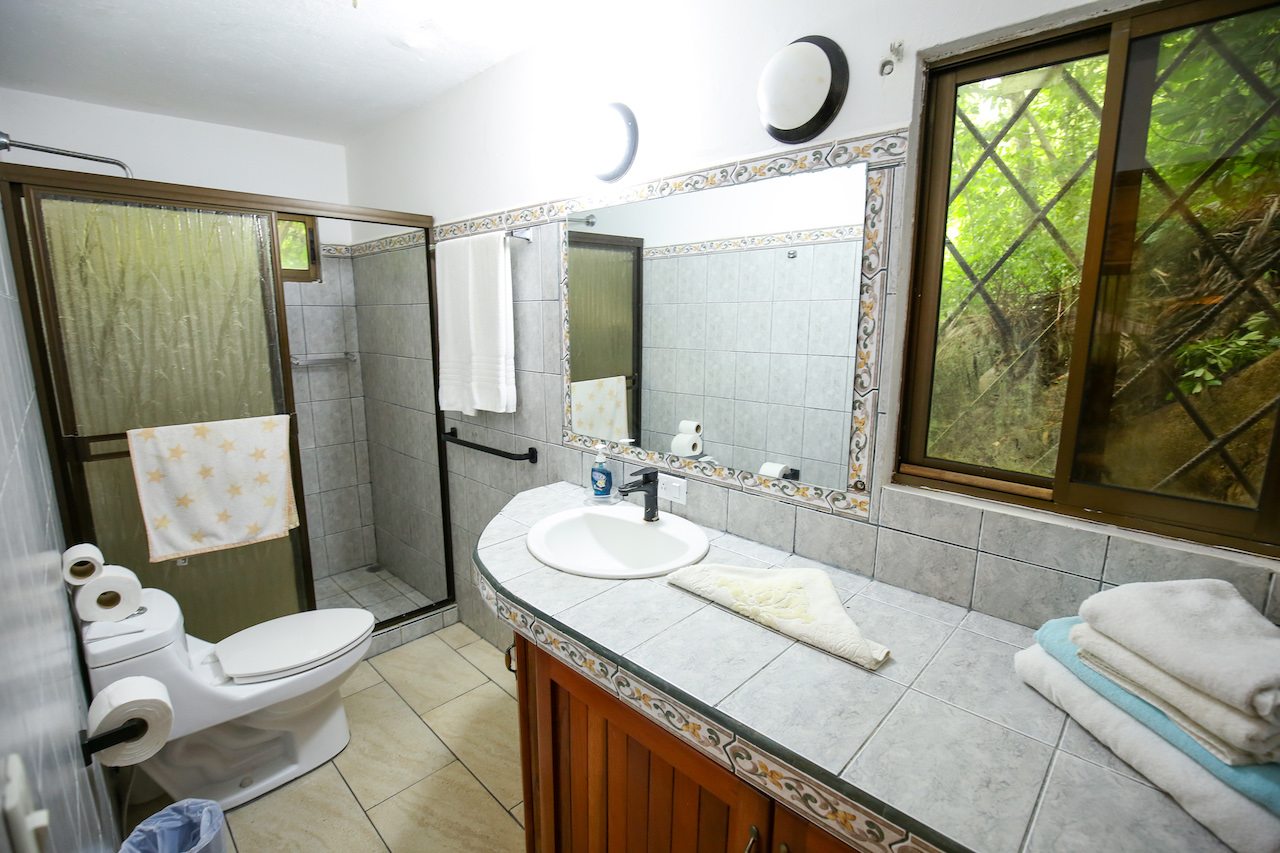 3 bed Single Family Homes For Sale in Manuel Antonio, Puntarenas - thumb 16