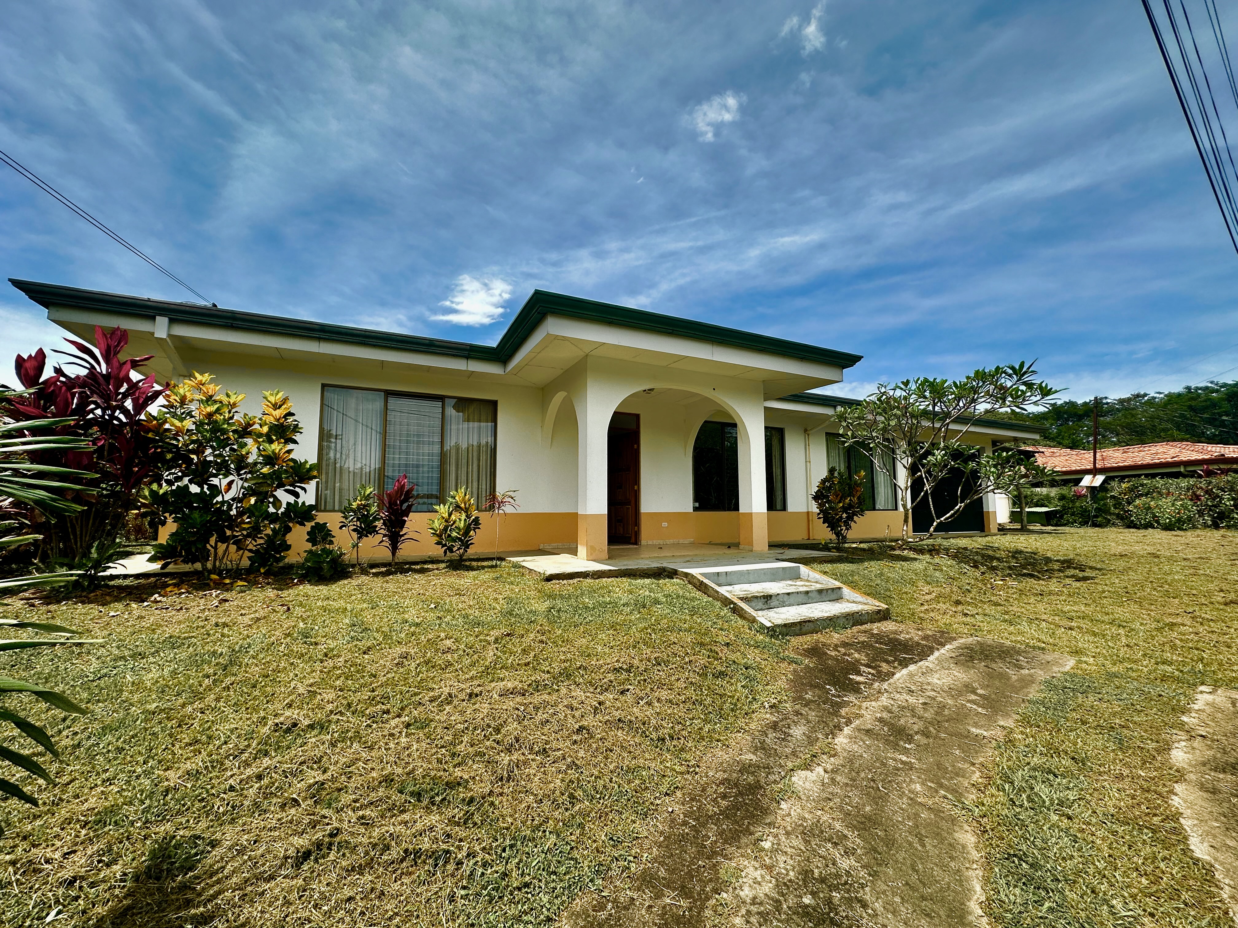 6 bed Single Family Homes For Sale in Atenas, Alajuela - thumb 1