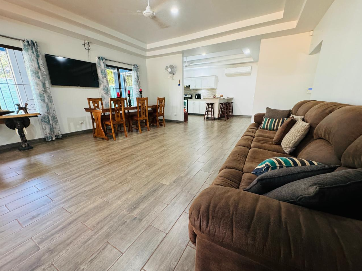 4 bed Single Family Homes For Sale in Orotina, Alajuela - thumb 4