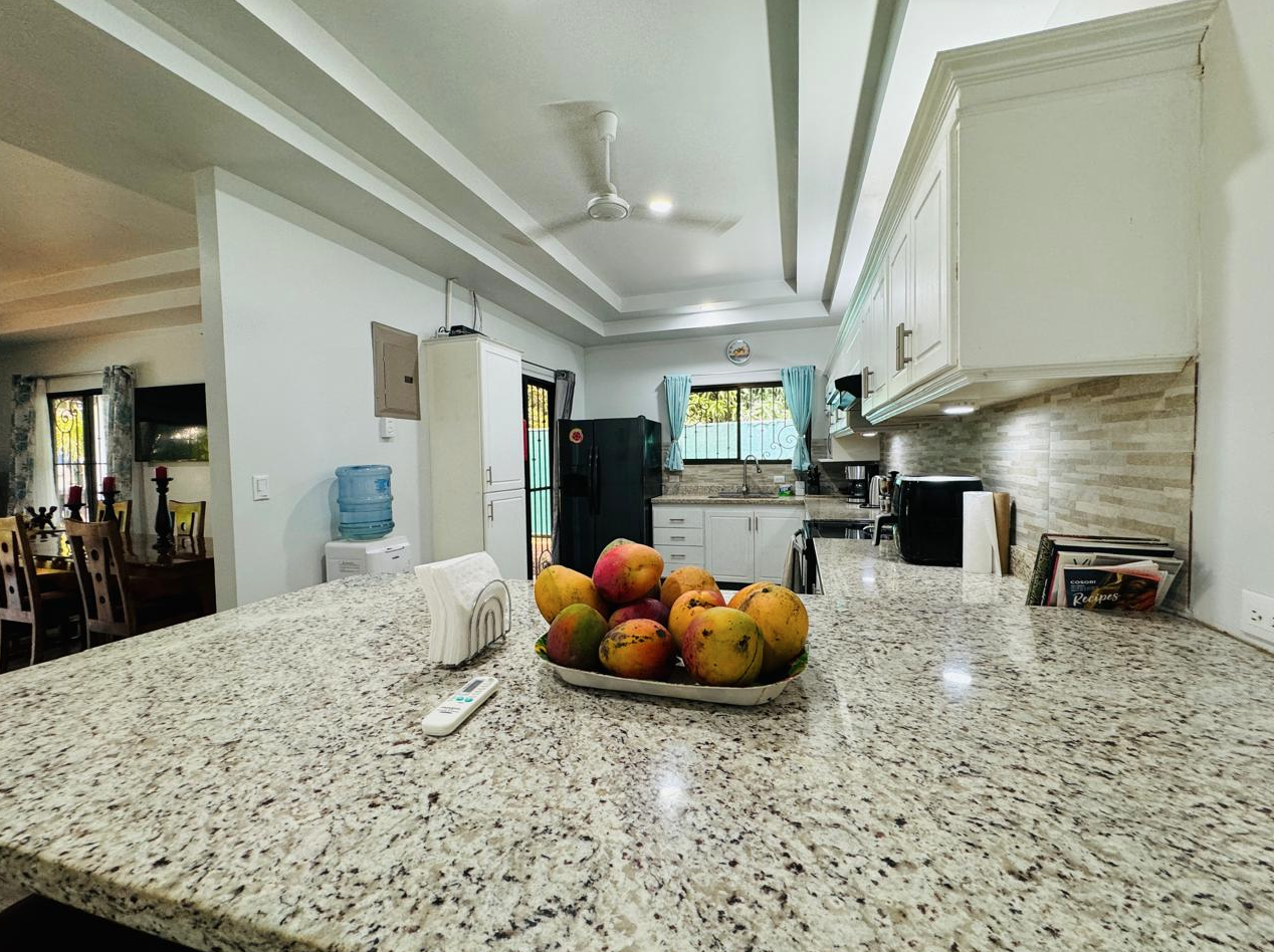 4 bed Single Family Homes For Sale in Orotina, Alajuela - thumb 7