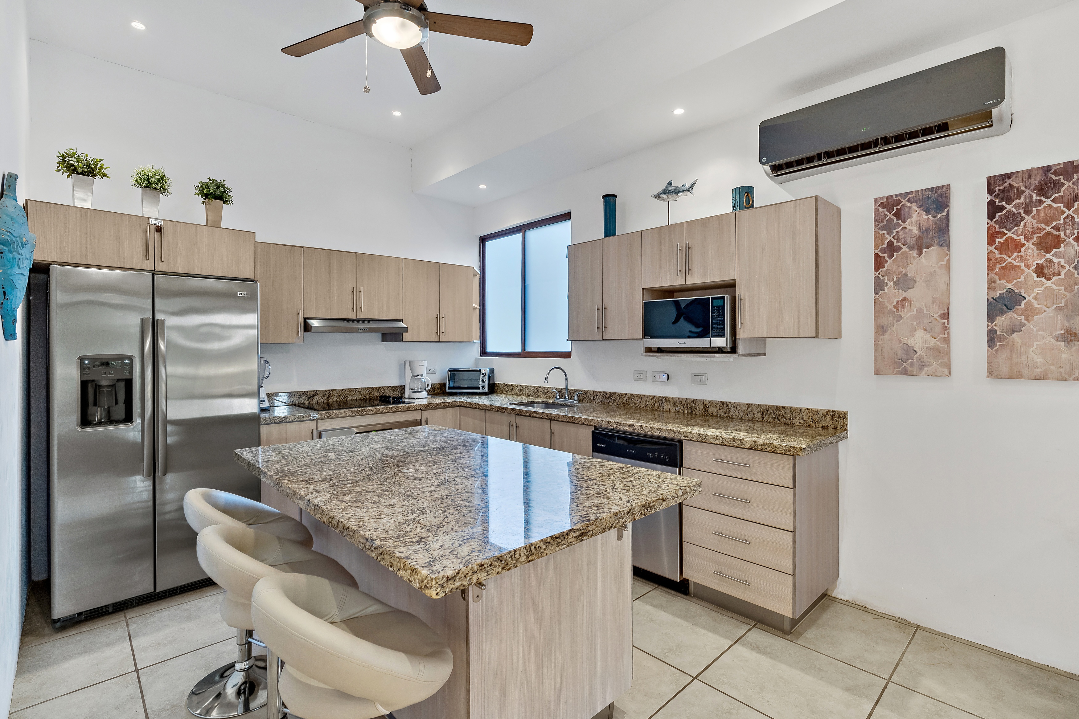 2 bed Condo For Sale in Tamarindo, Guanacaste - thumb 3