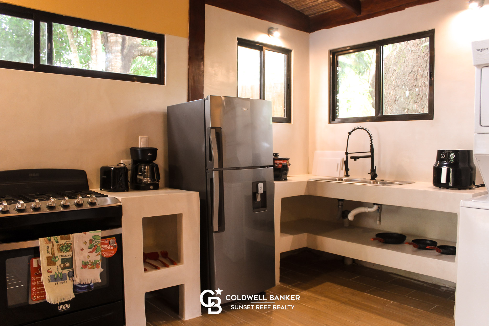 4 bed Single Family Homes For Sale in Cabuya, Puntarenas - thumb 25