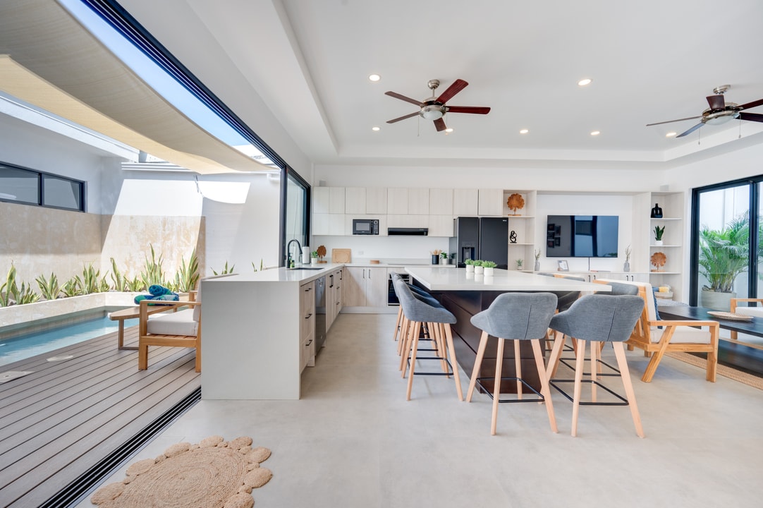 4 bed Single Family Homes For Sale in Tamarindo, Guanacaste - thumb 15