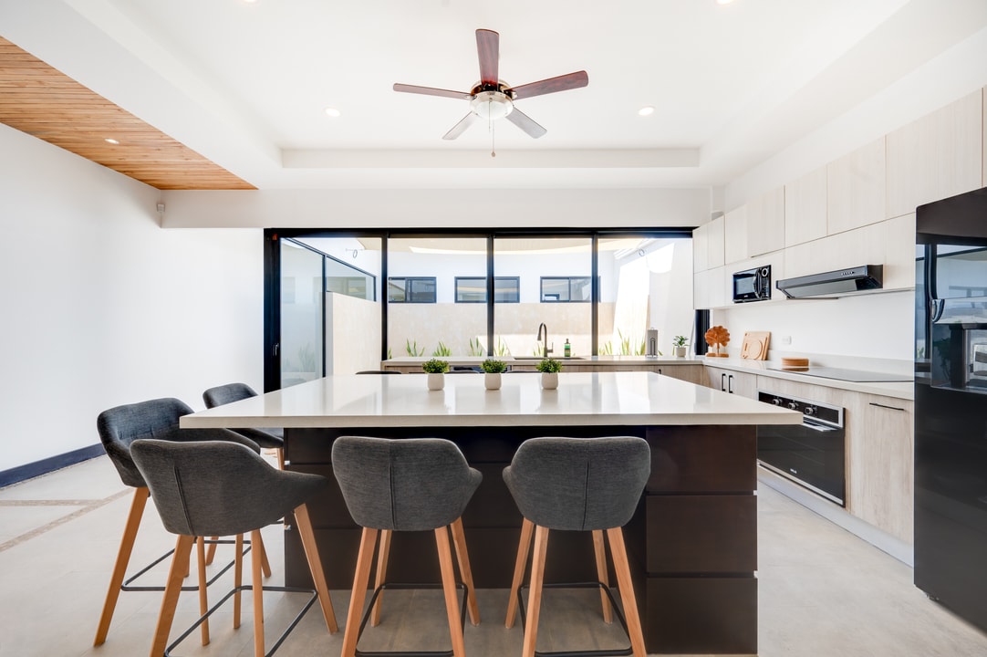 4 bed Single Family Homes For Sale in Tamarindo, Guanacaste - thumb 12