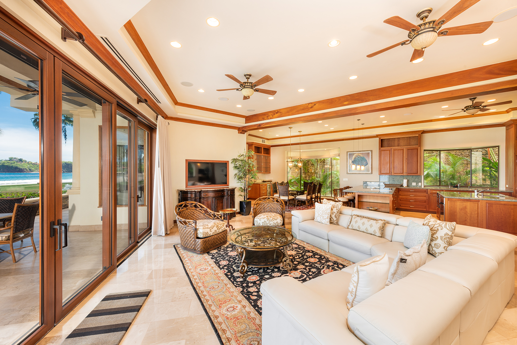 3 bed Condo For Sale in Playa Flamingo, Guanacaste - thumb 3