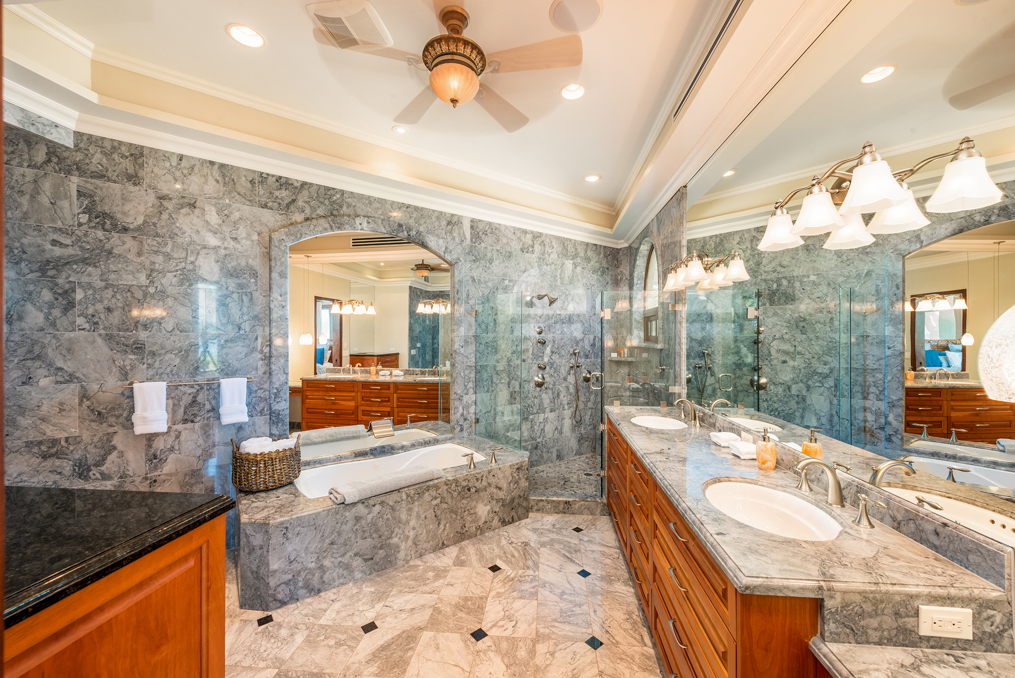 3 bed Condo For Sale in Playa Flamingo, Guanacaste - thumb 9