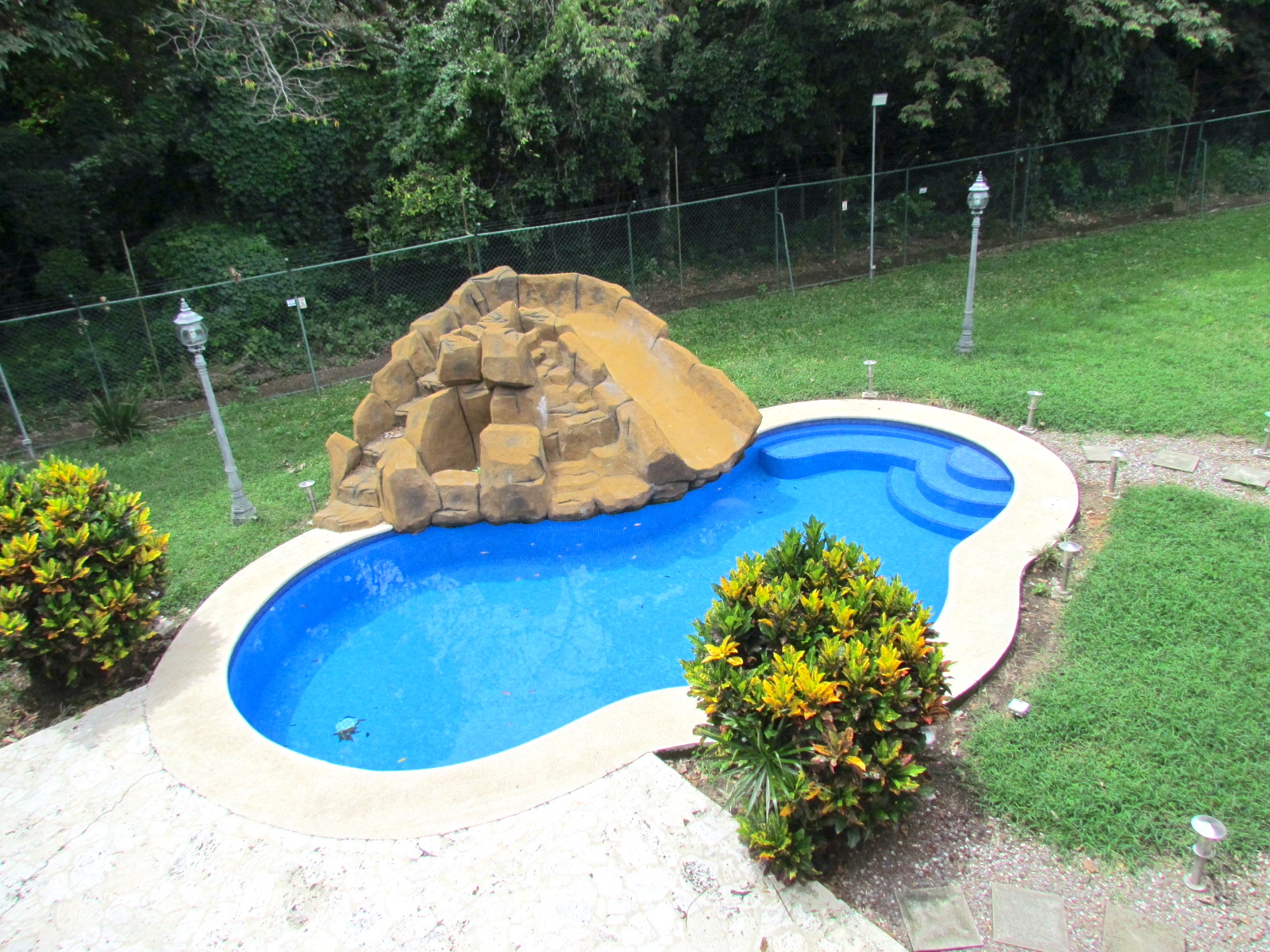 3 bed Single Family Homes For Sale in Santa Ana, San Jose - thumb 16