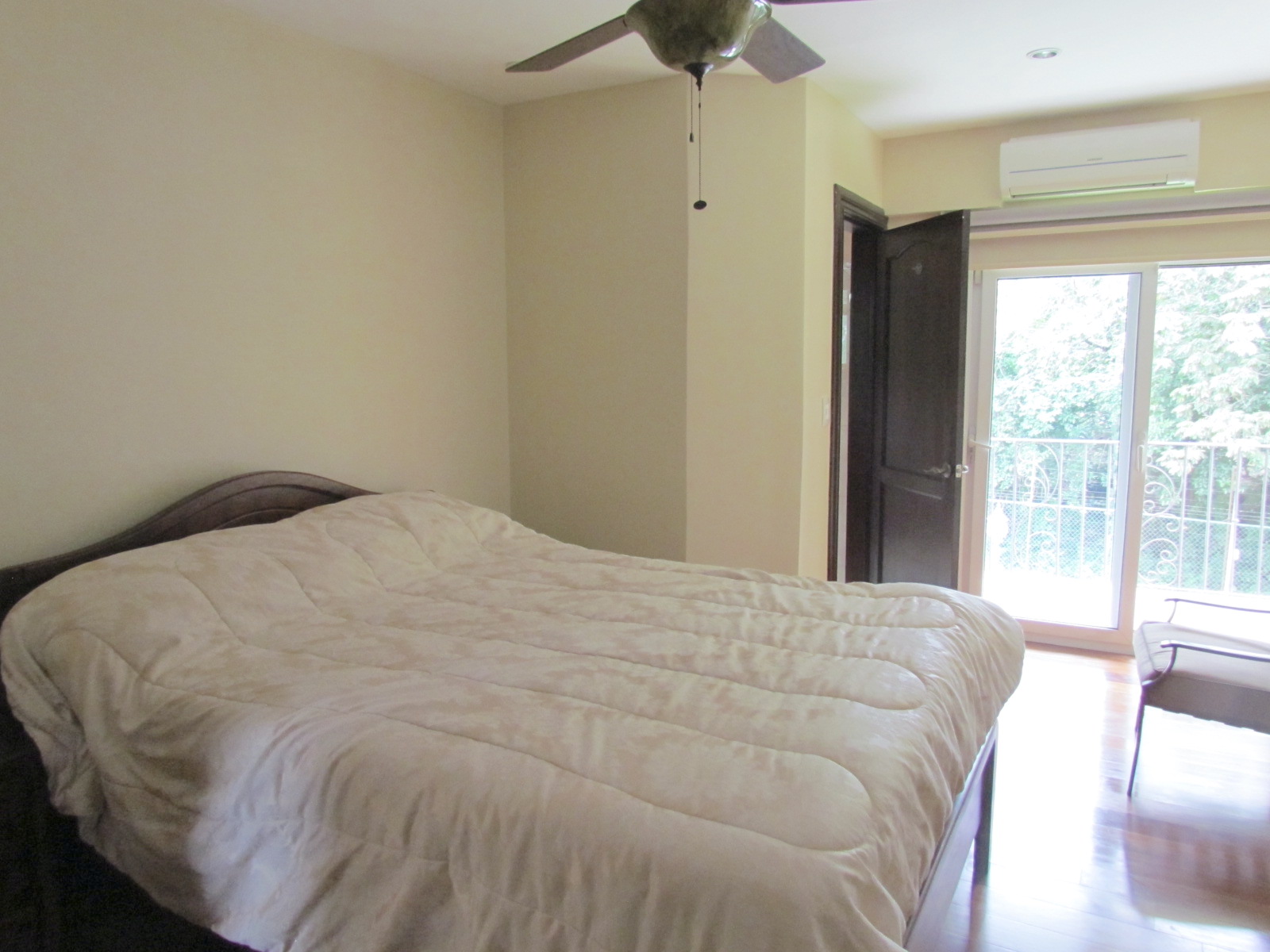 3 bed Single Family Homes For Sale in Santa Ana, San Jose - thumb 9