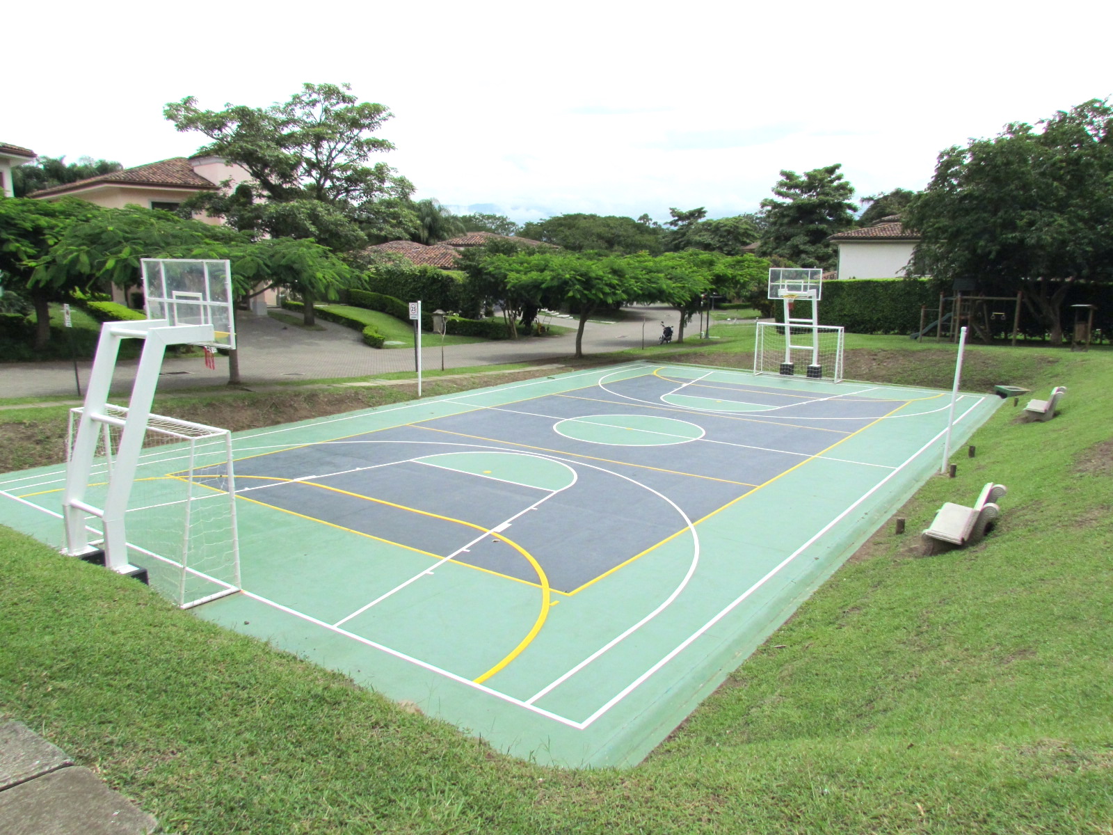 3 bed Single Family Homes For Sale in Santa Ana, San Jose - thumb 20