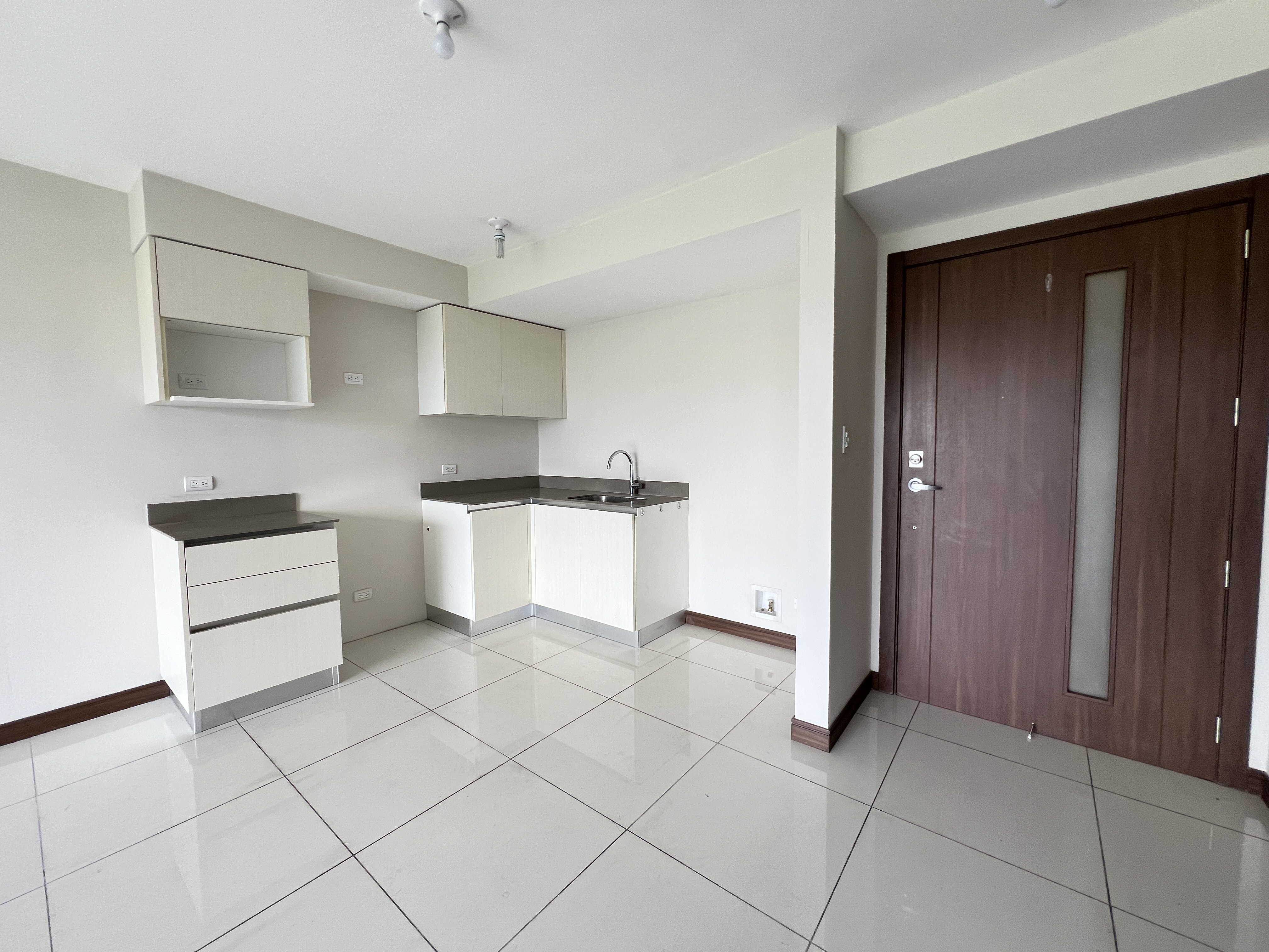 1 bed Apartment For Sale in La Uruca, San Jose - thumb 3