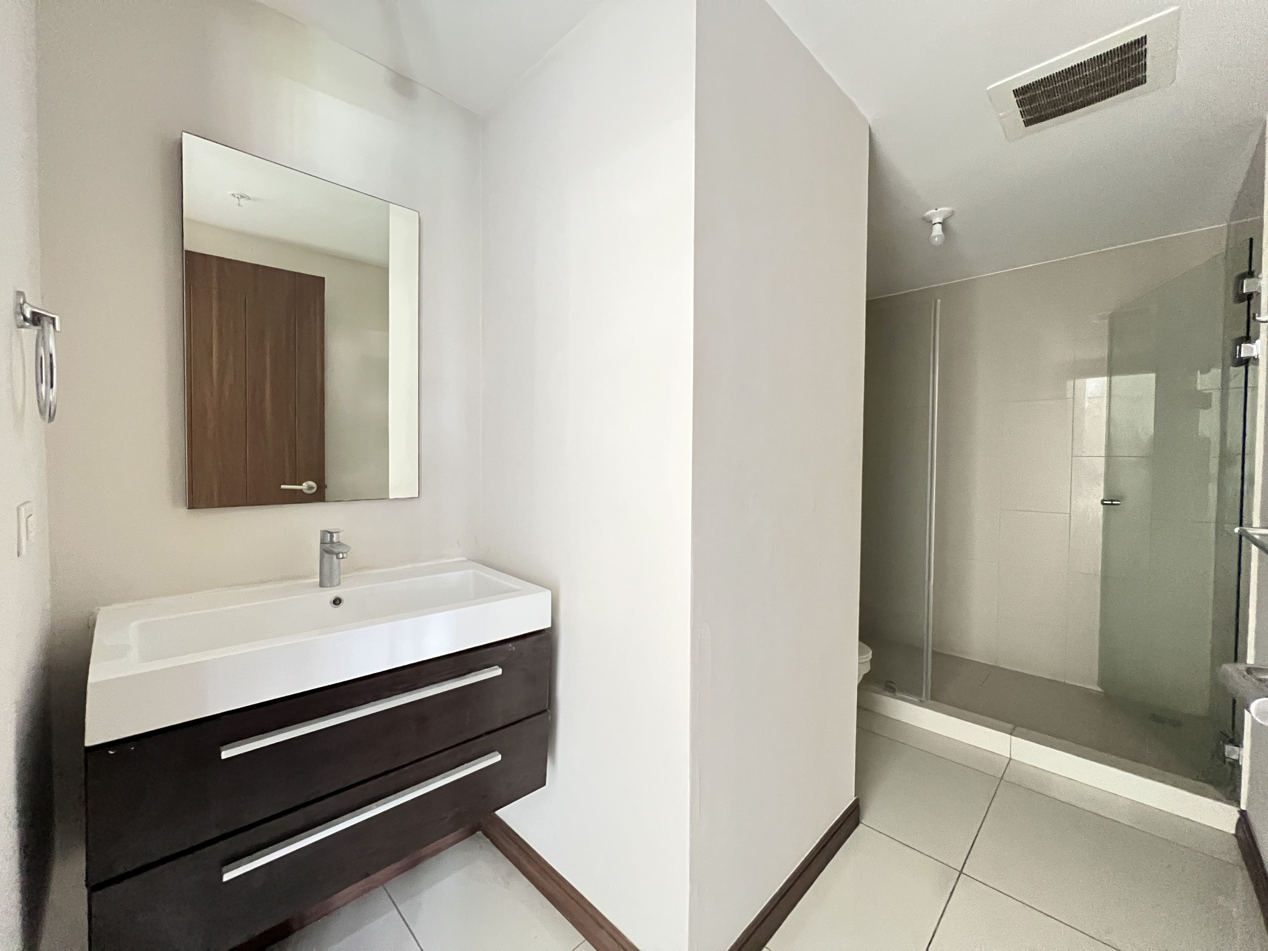 1 bed Apartment For Sale in La Uruca, San Jose - thumb 8