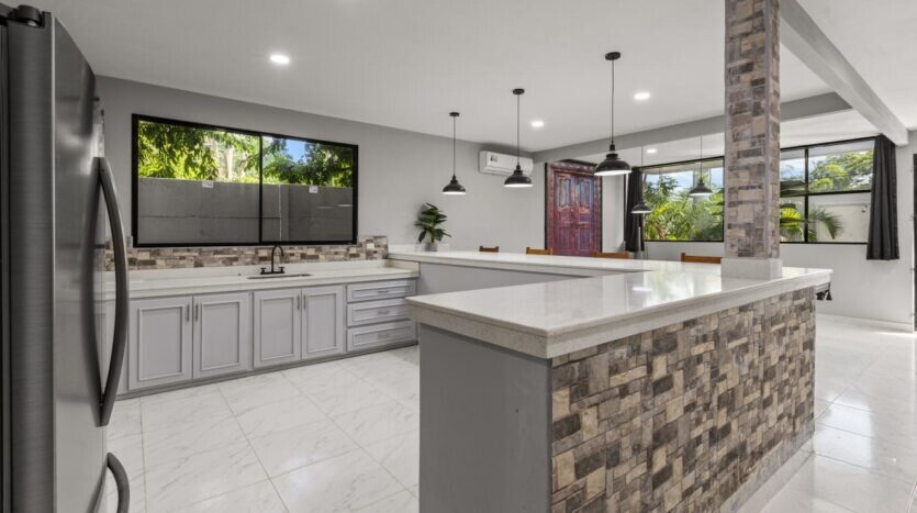 18 bed Single Family Homes For Sale in Jaco, Puntarenas - thumb 8