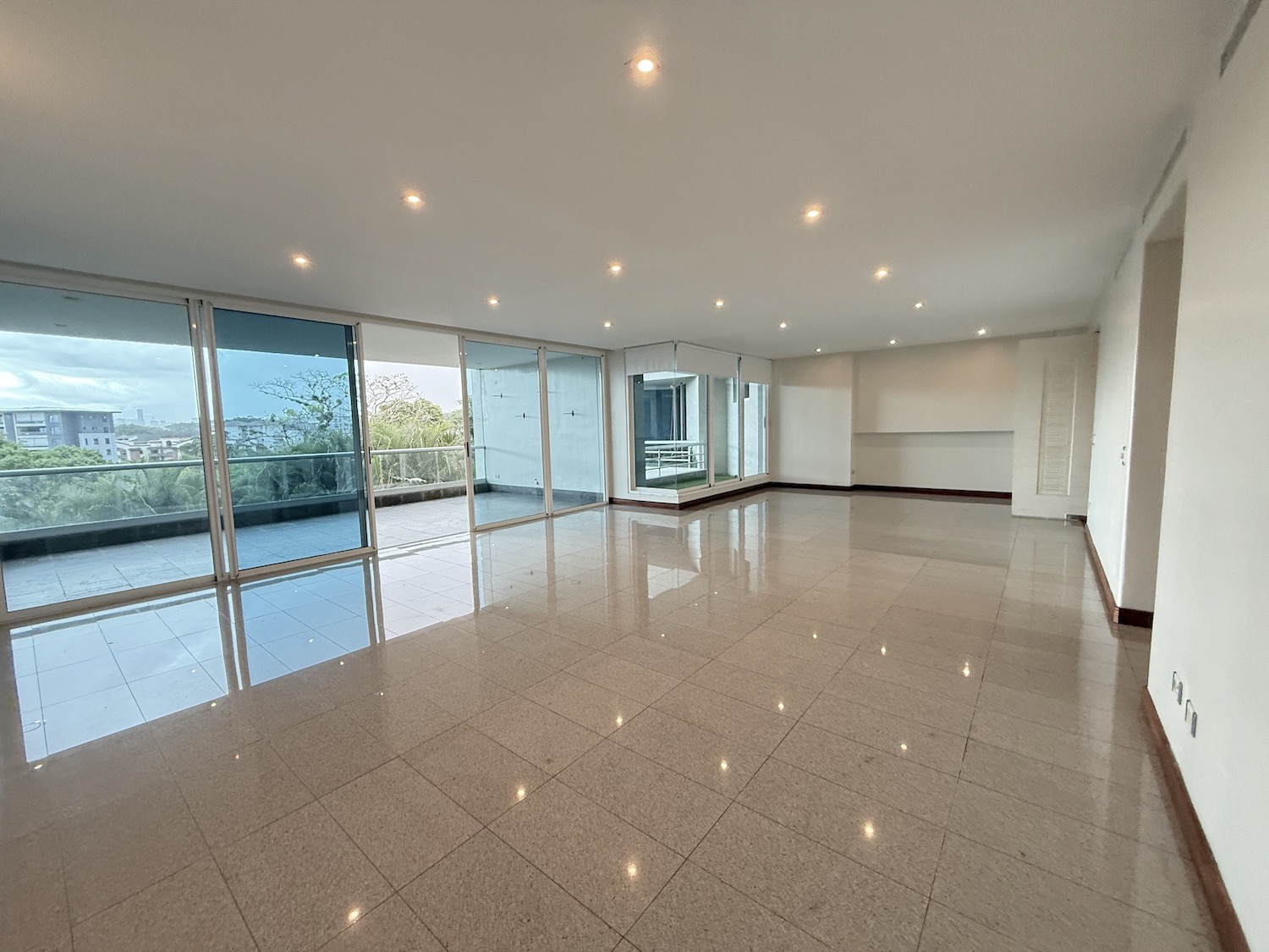 3 bed Apartment For Sale in Jaboncillo, San Jose - thumb 5