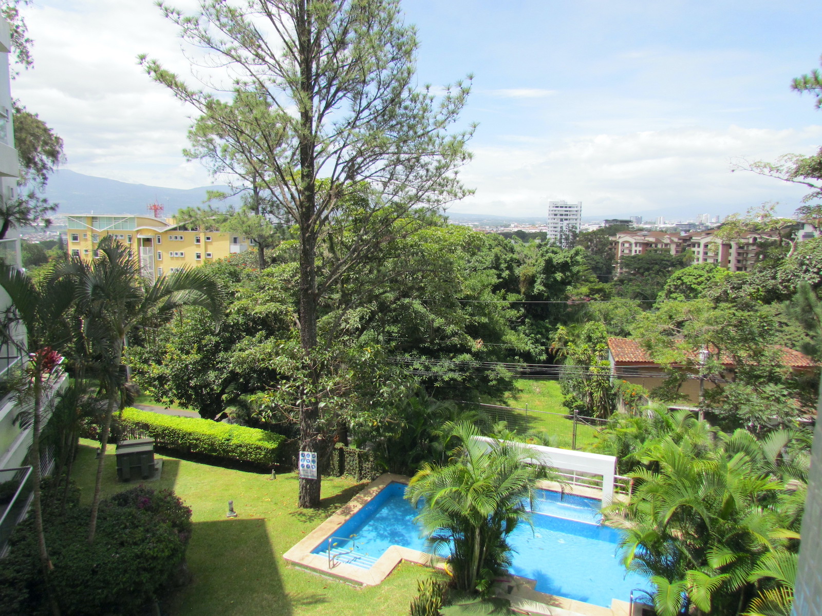 3 bed Apartment For Sale in Jaboncillo, San Jose - thumb 3