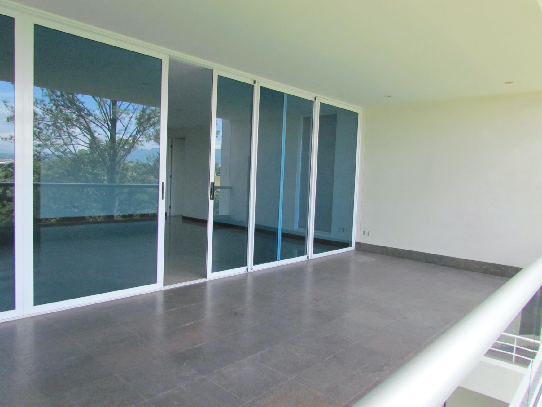 3 bed Apartment For Sale in Jaboncillo, San Jose - thumb 7