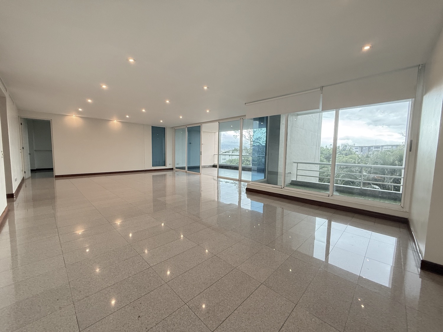 3 bed Apartment For Sale in Jaboncillo, San Jose - thumb 2
