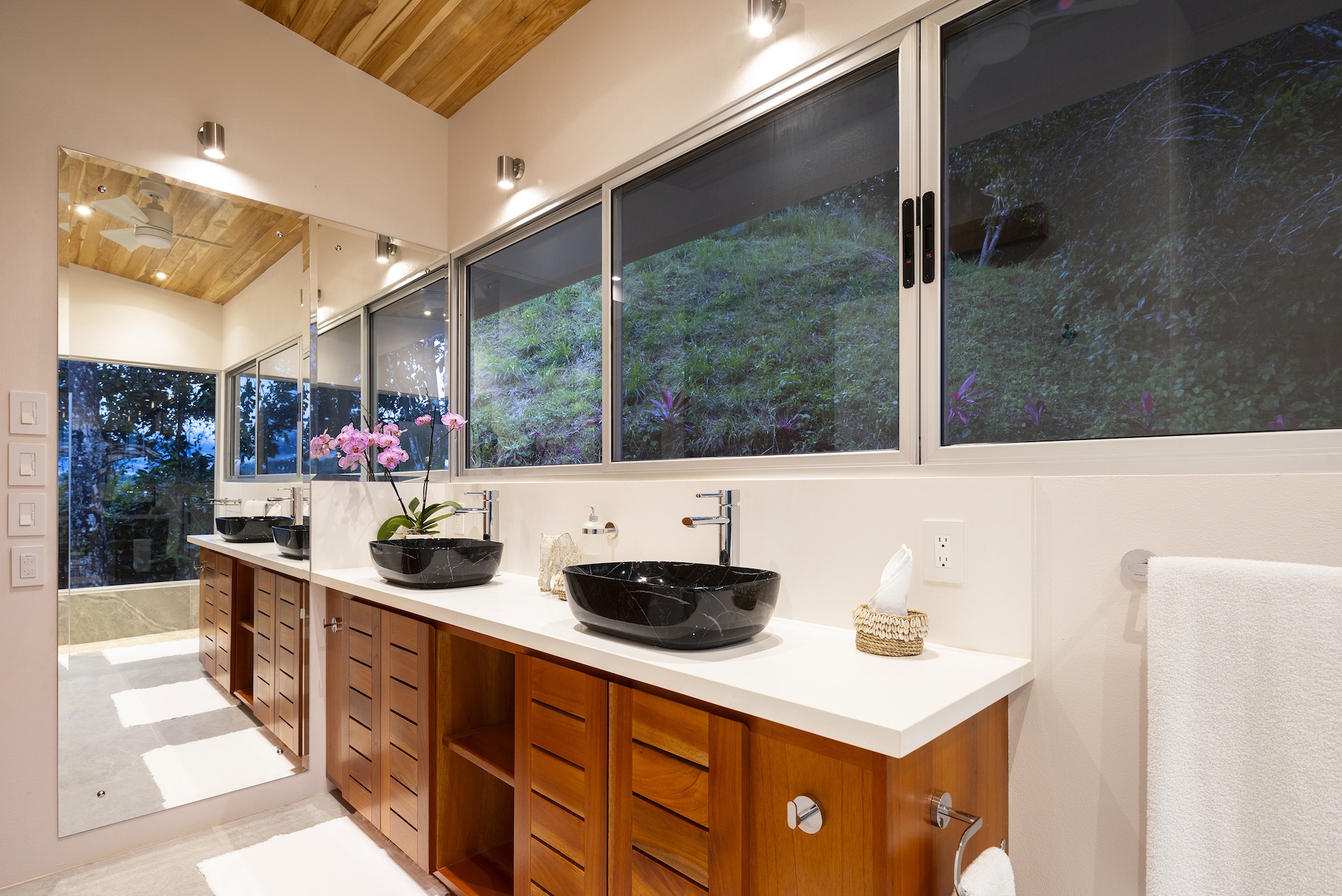 2 bed Single Family Homes For Sale in Dominical, Puntarenas - thumb 6