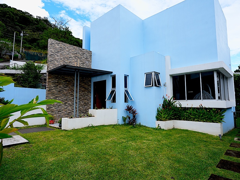 3 bed Single Family Homes For Sale in Santa Ana, San Jose - 1