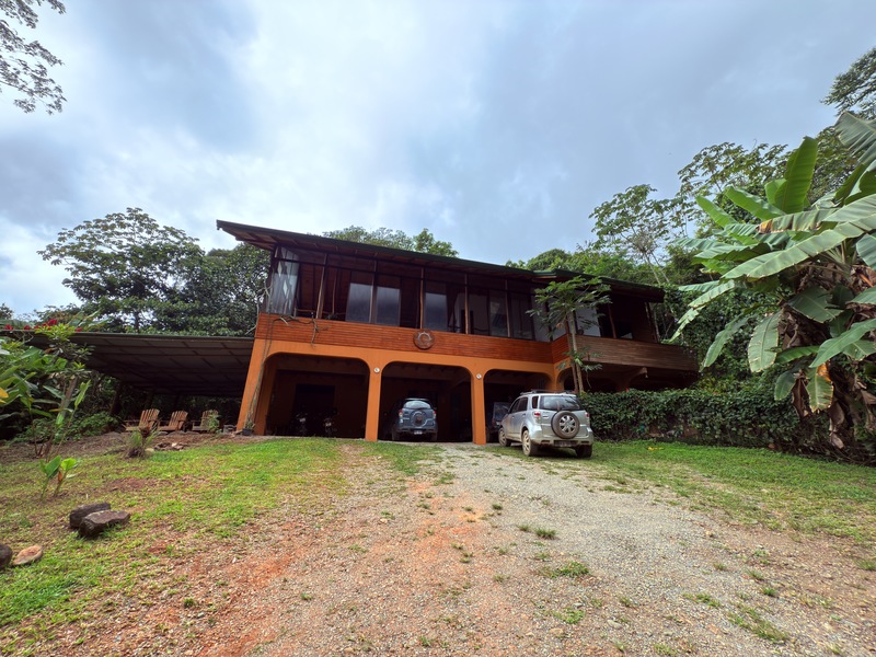 6 bed Single Family Homes For Sale in Perez Zeledon, San Jose - 1