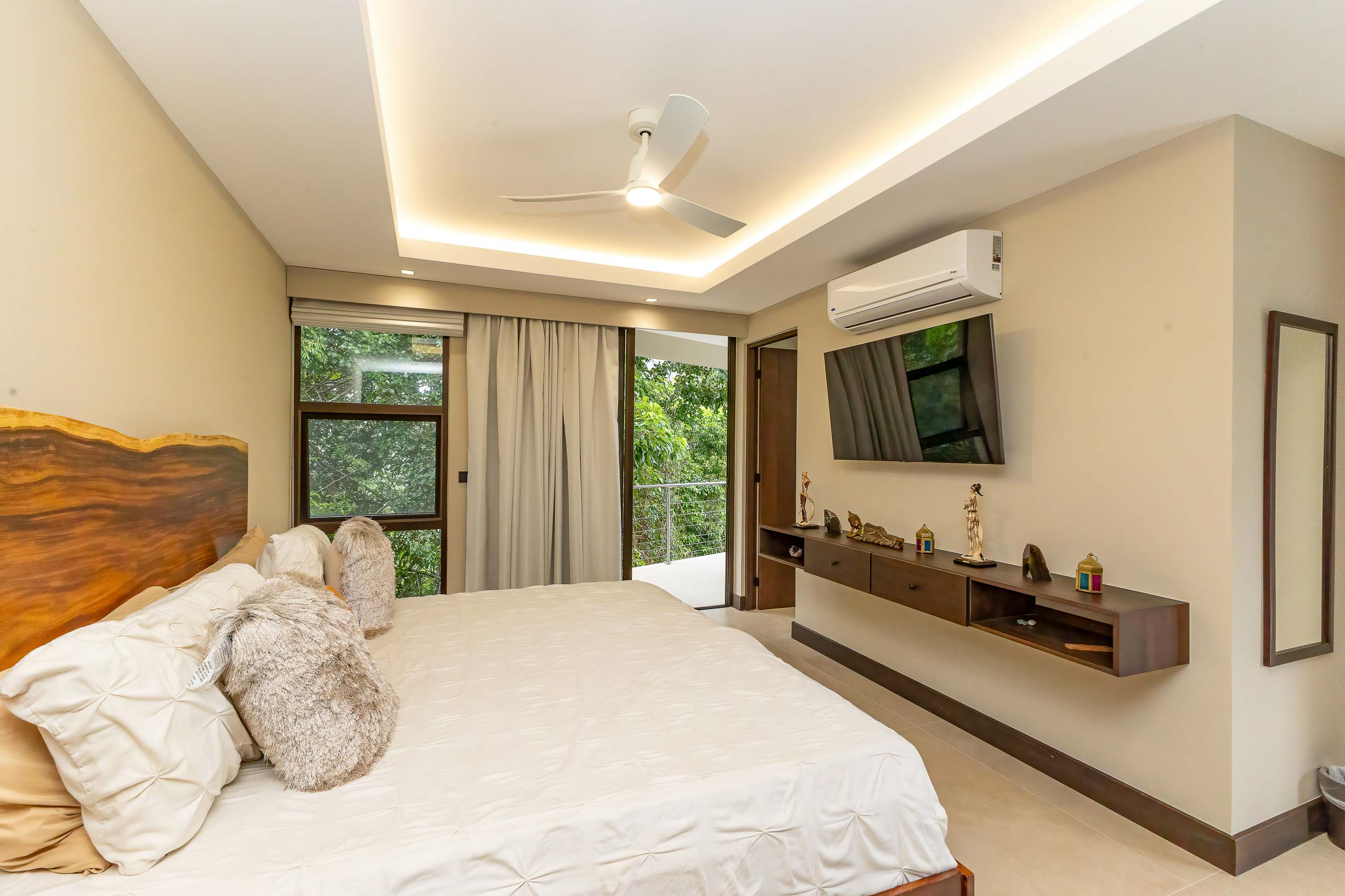 4 bed Single Family Homes For Sale in Manuel Antonio, Puntarenas - thumb 22