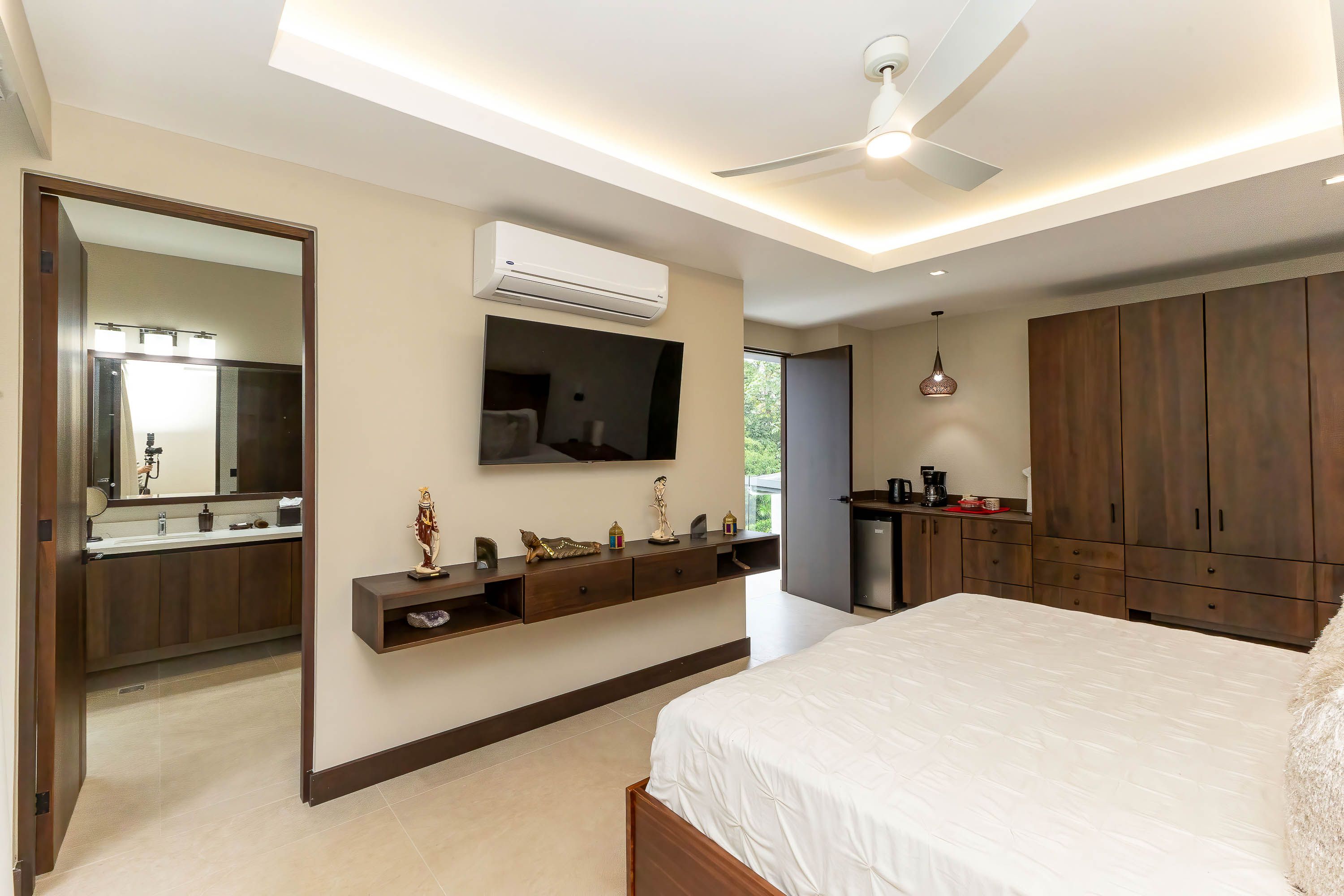 4 bed Single Family Homes For Sale in Manuel Antonio, Puntarenas - thumb 25