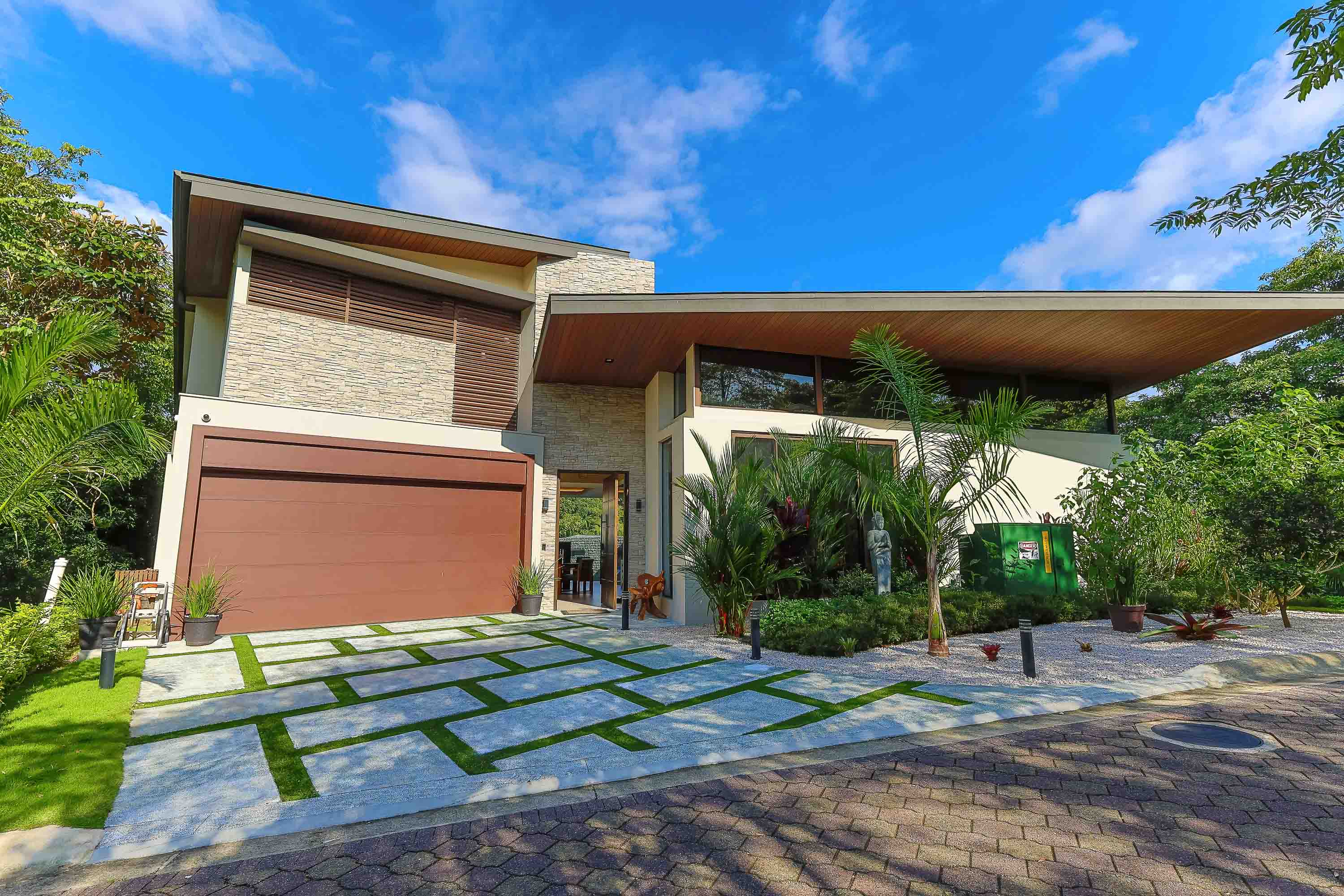 4 bed Single Family Homes For Sale in Manuel Antonio, Puntarenas - thumb 30