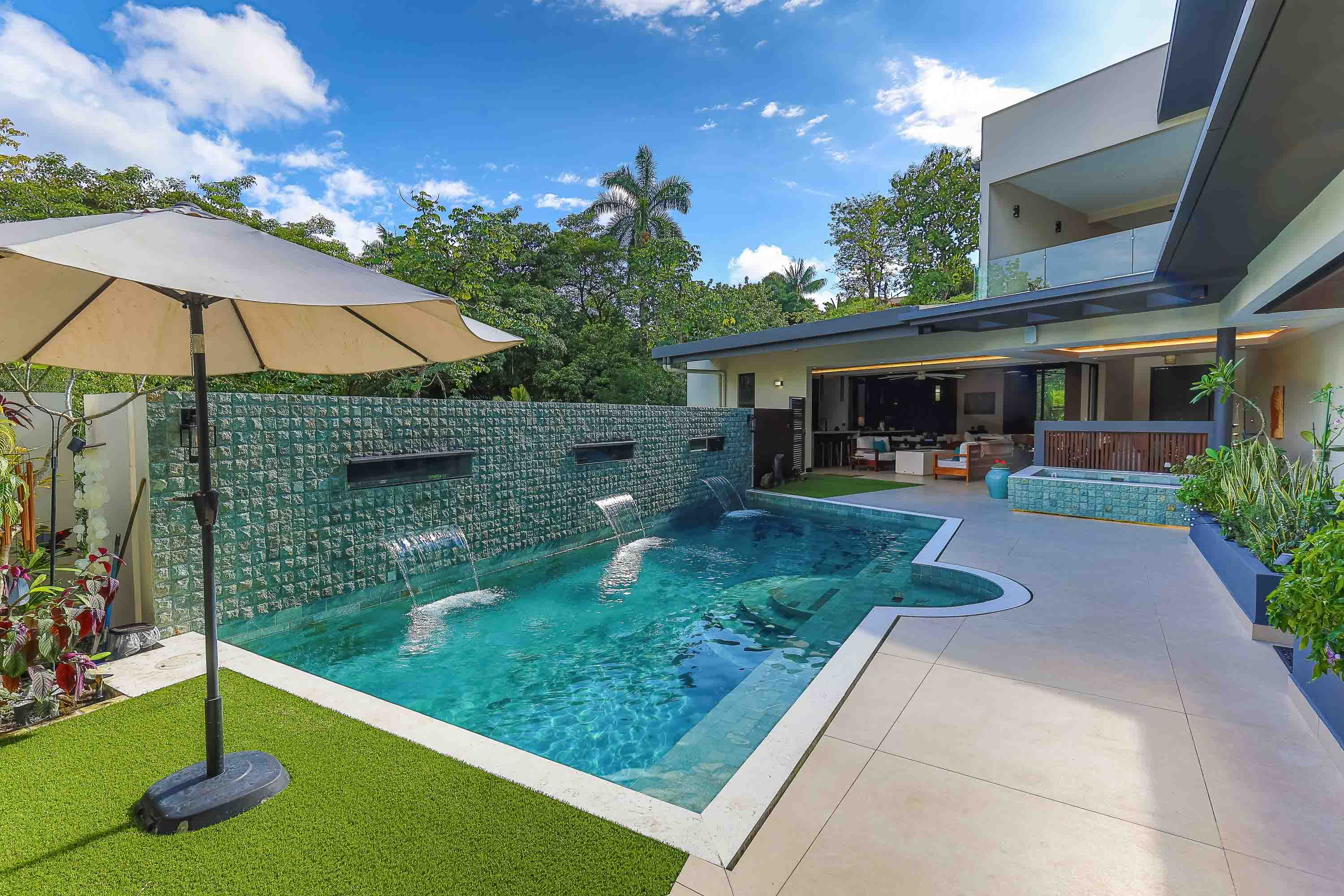 4 bed Single Family Homes For Sale in Manuel Antonio, Puntarenas - thumb 16