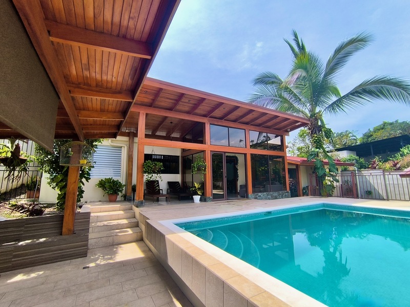 4 bed Single Family Homes For Sale in Atenas, Alajuela - 1