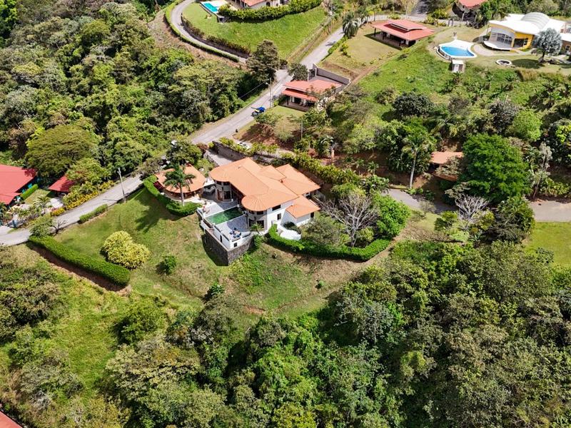 4 bed Single Family Homes For Sale in Atenas, Alajuela - 1