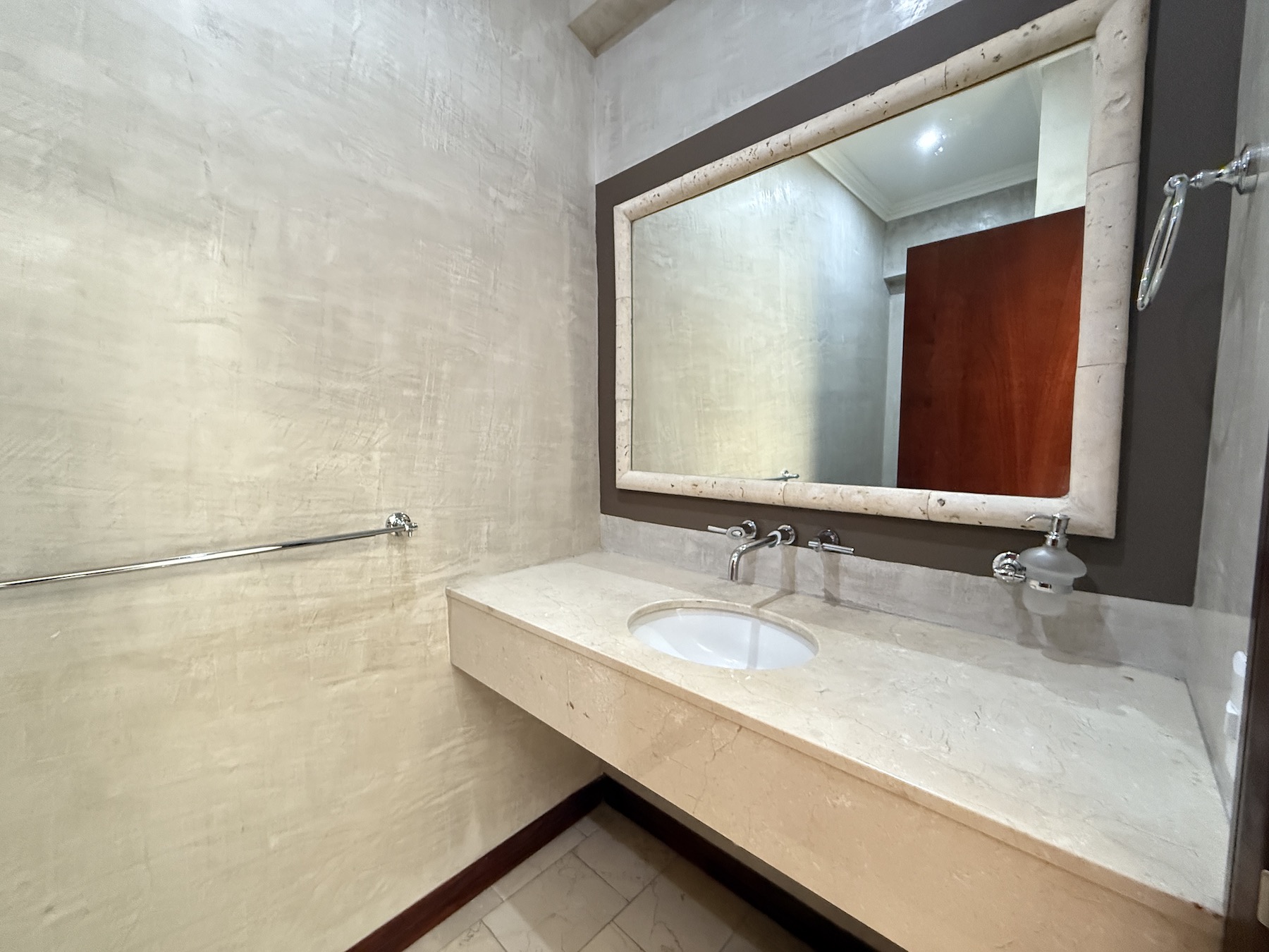 3 bed Apartment For Rent in Escazu, San Jose - thumb 4