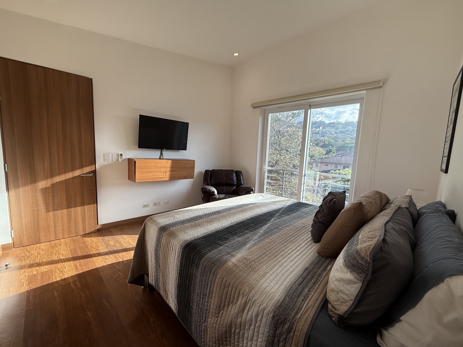2 bed Apartment For Sale in Escazu, San Jose - thumb 11