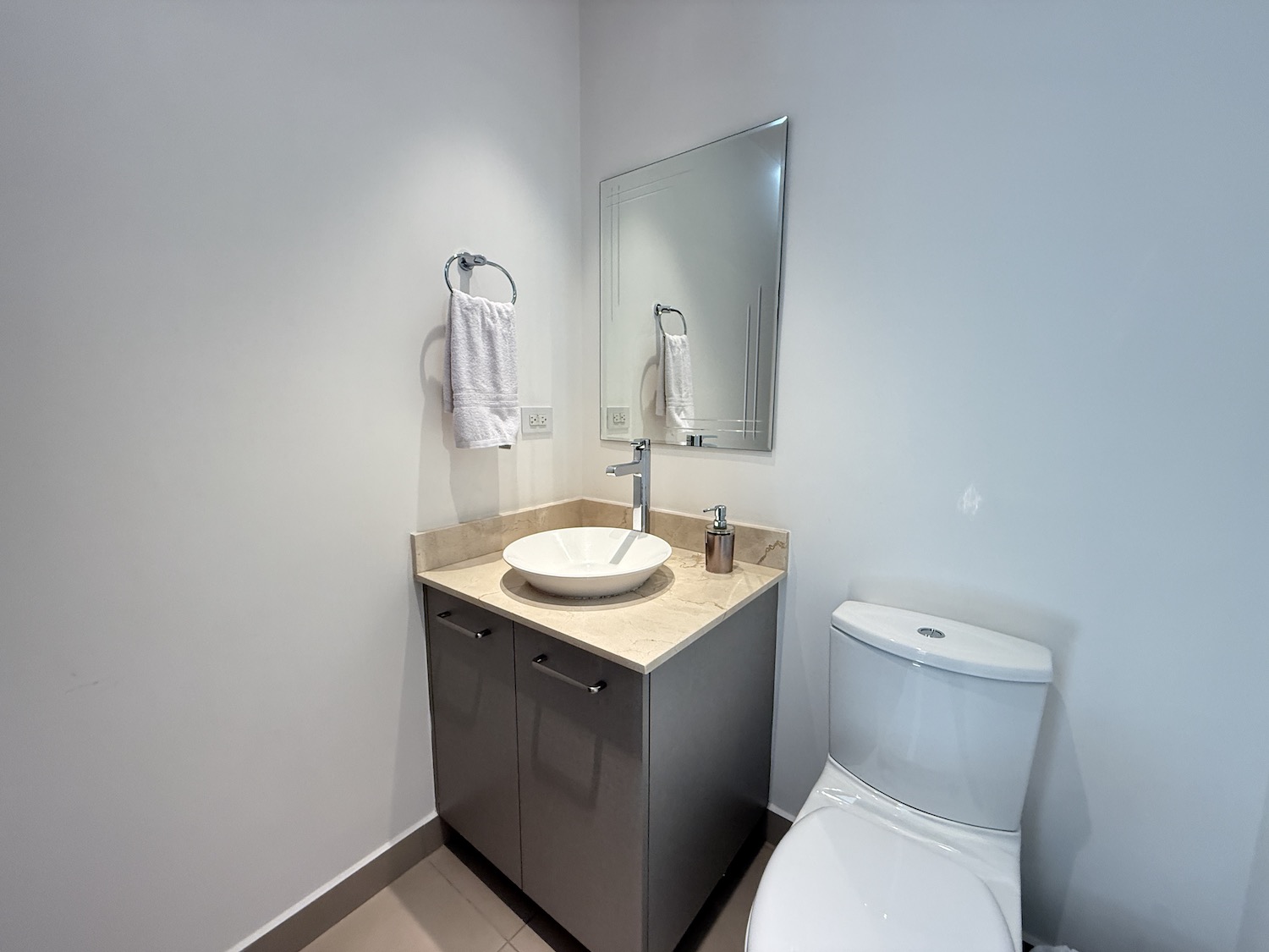 2 bed Apartment For Sale in Escazu, San Jose - thumb 5